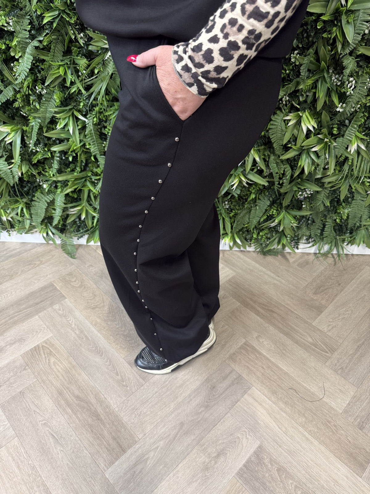 Tweedelig pak mouwloos met studs zwart