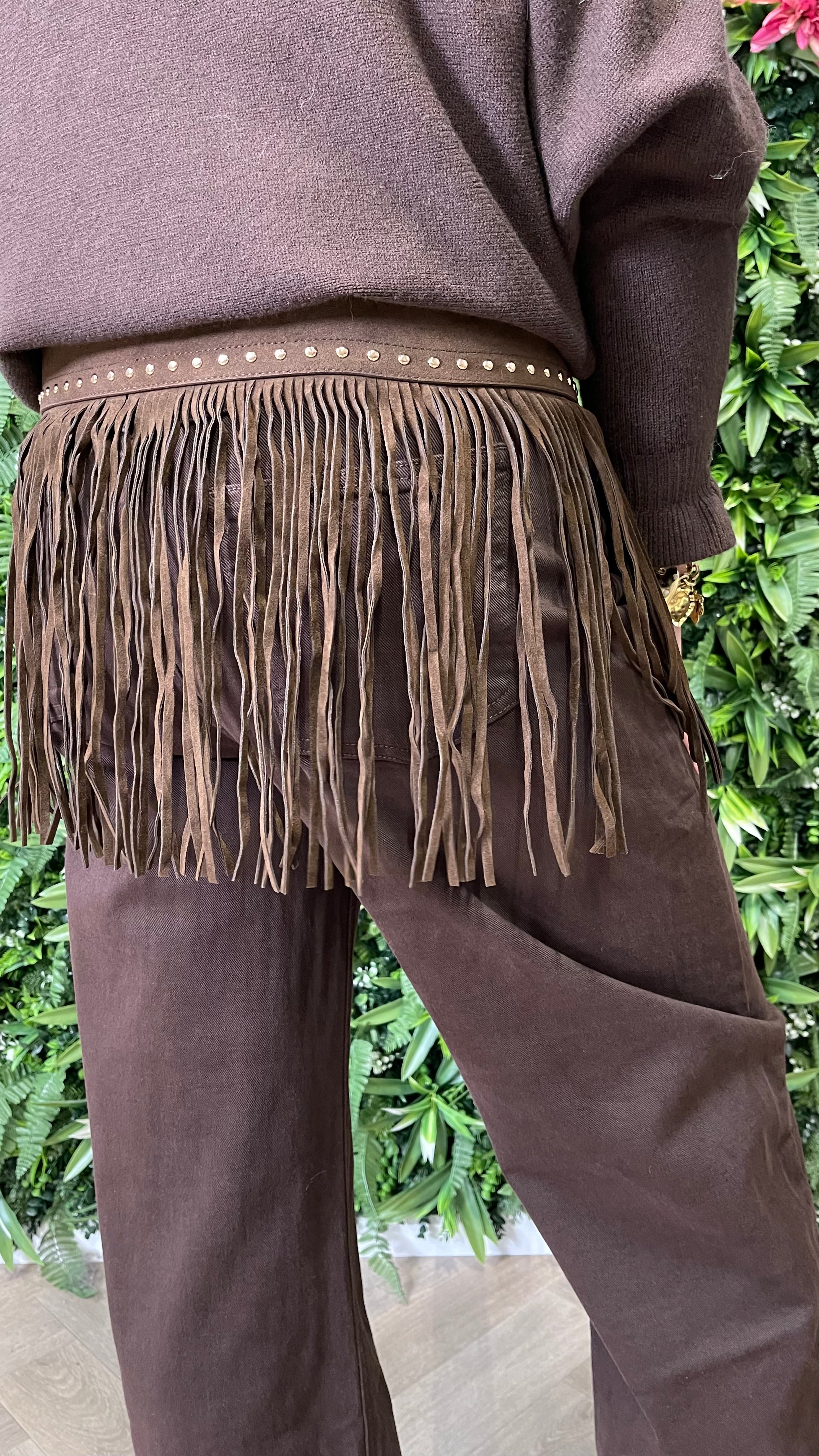 Riem met franjes en studs donkerbruin