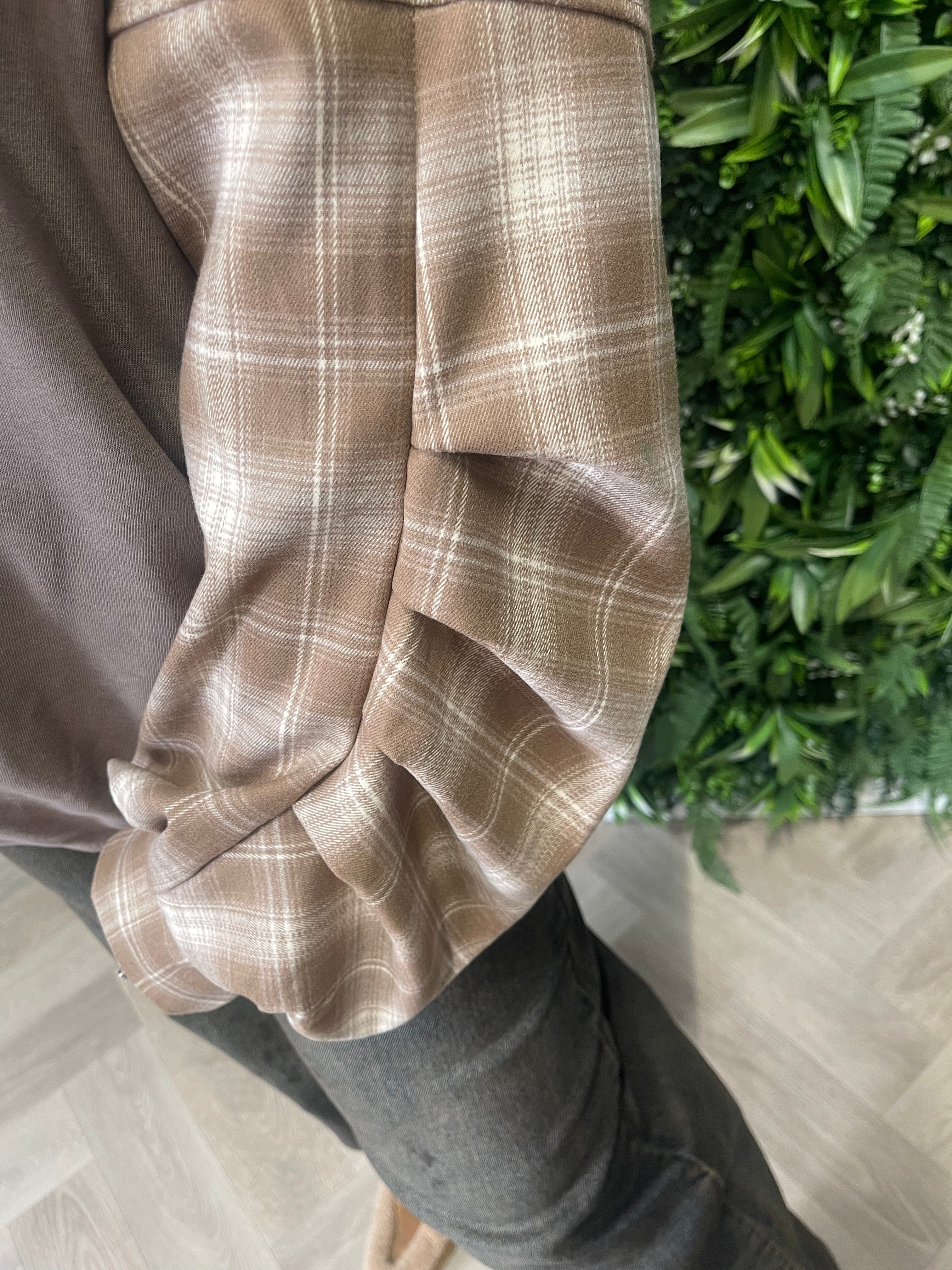 Sweater met geruite mouwen camel