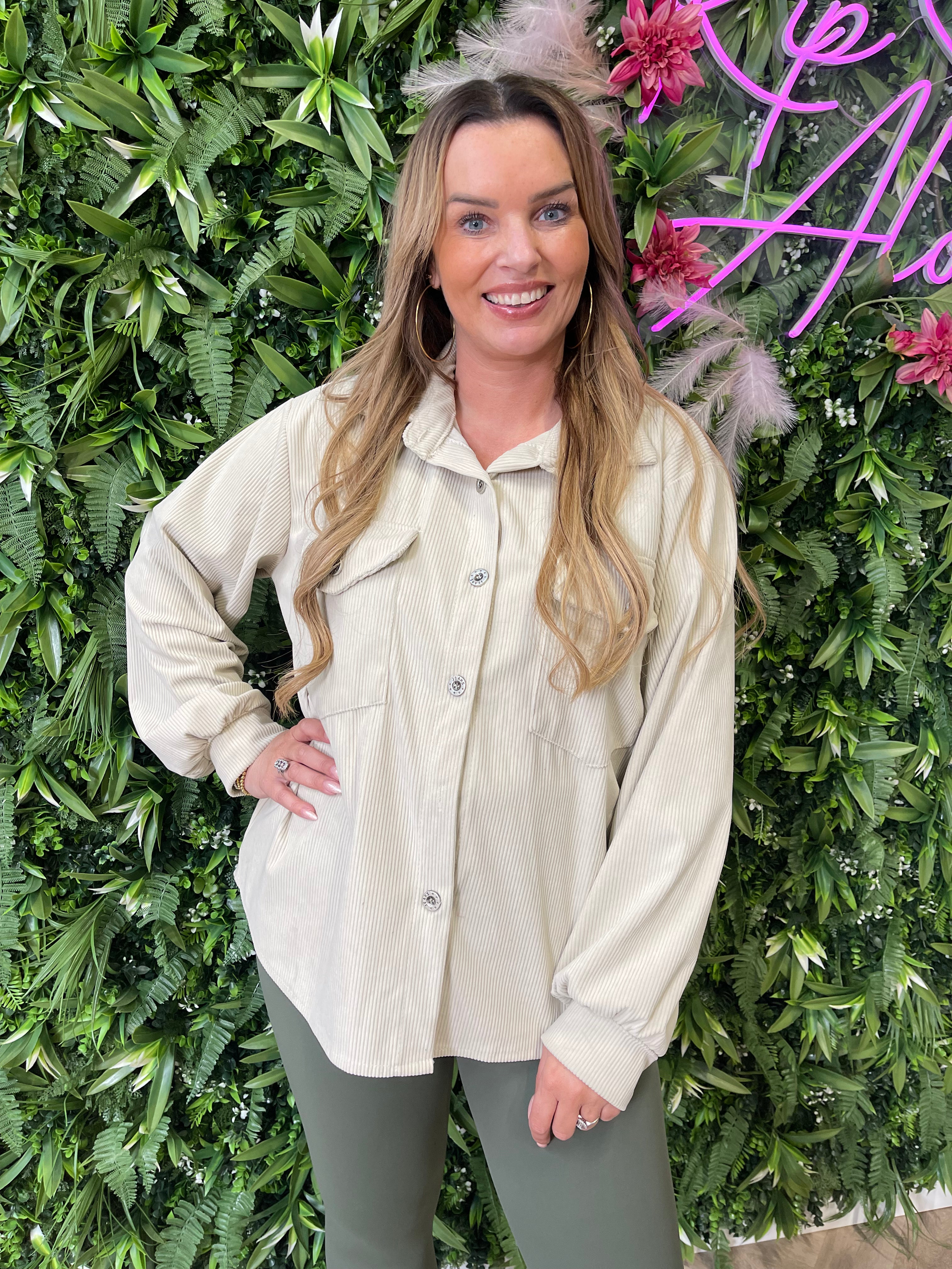 Korte corduroy blouse beige