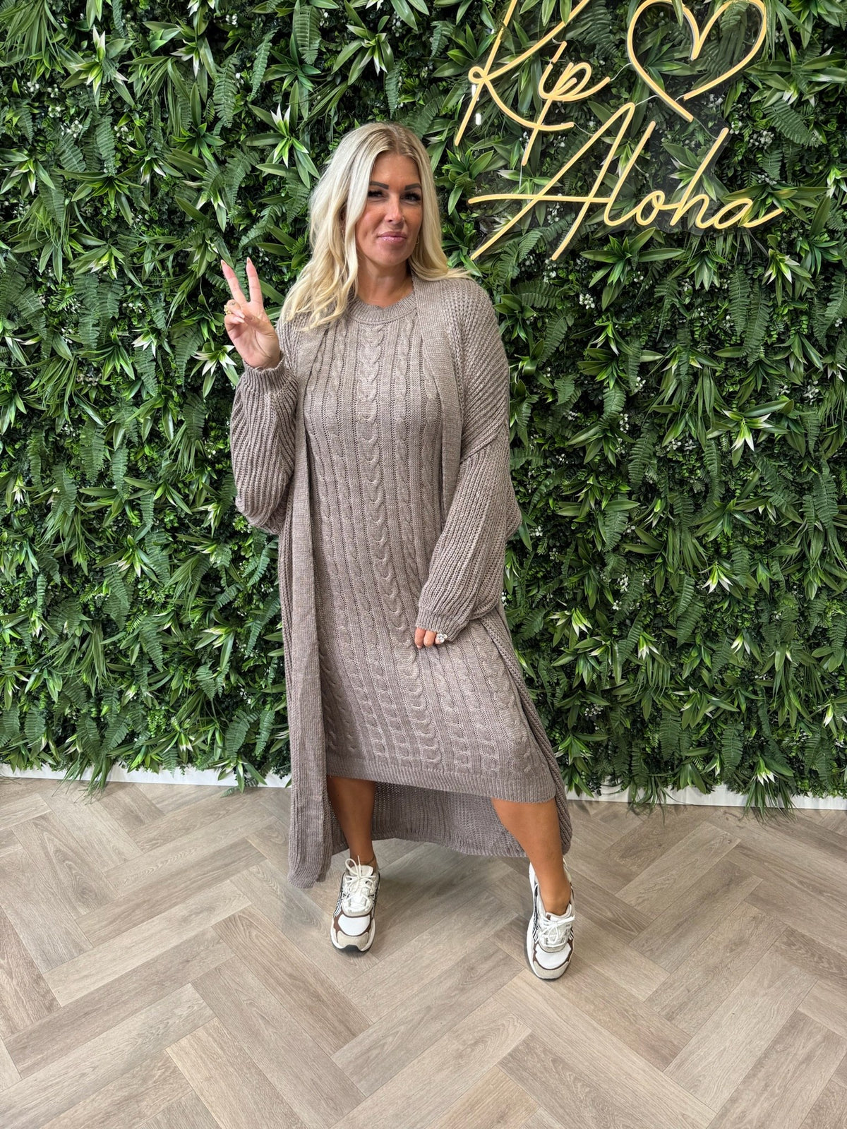 Jurk met vest set taupe