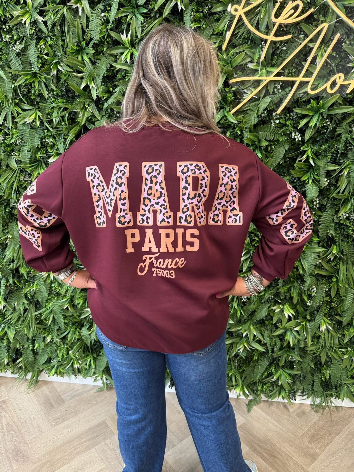Sweater Le Marais panterprint bordeaux