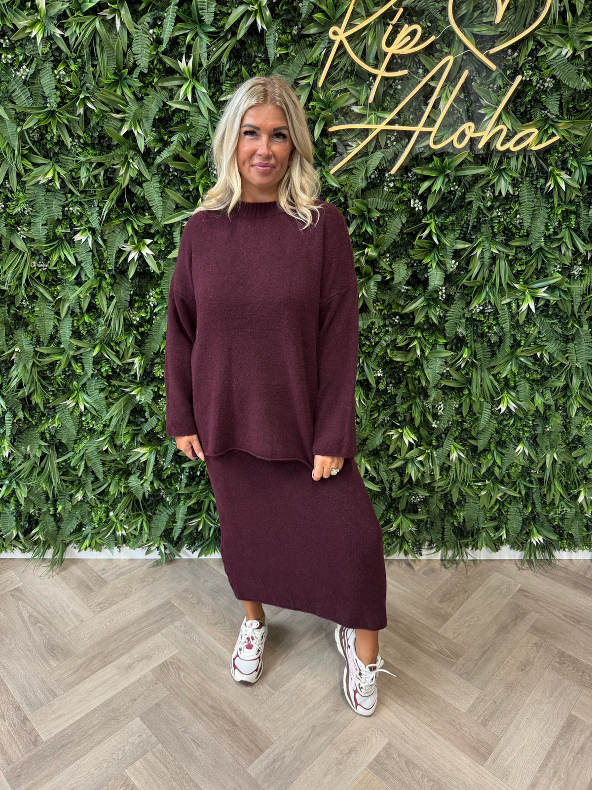 Gebreide trui met rok set aubergine
