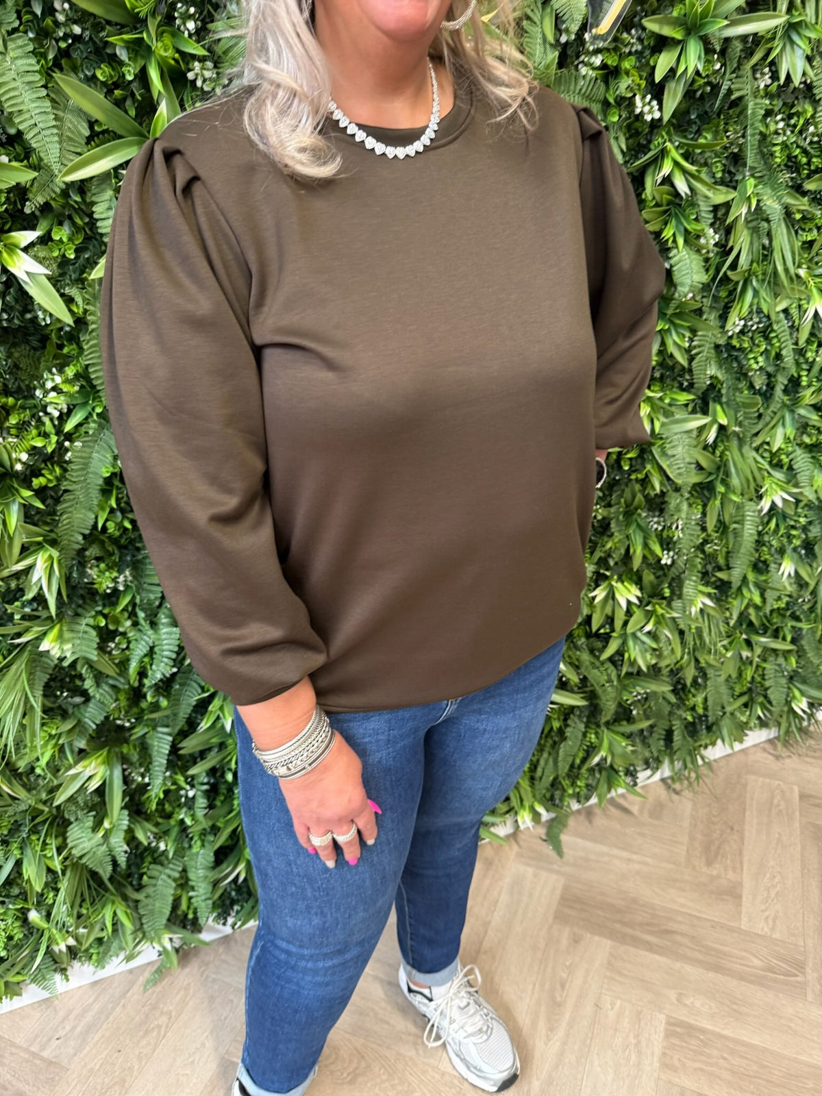 Sweater lange pofmouwen uni donkerbruin