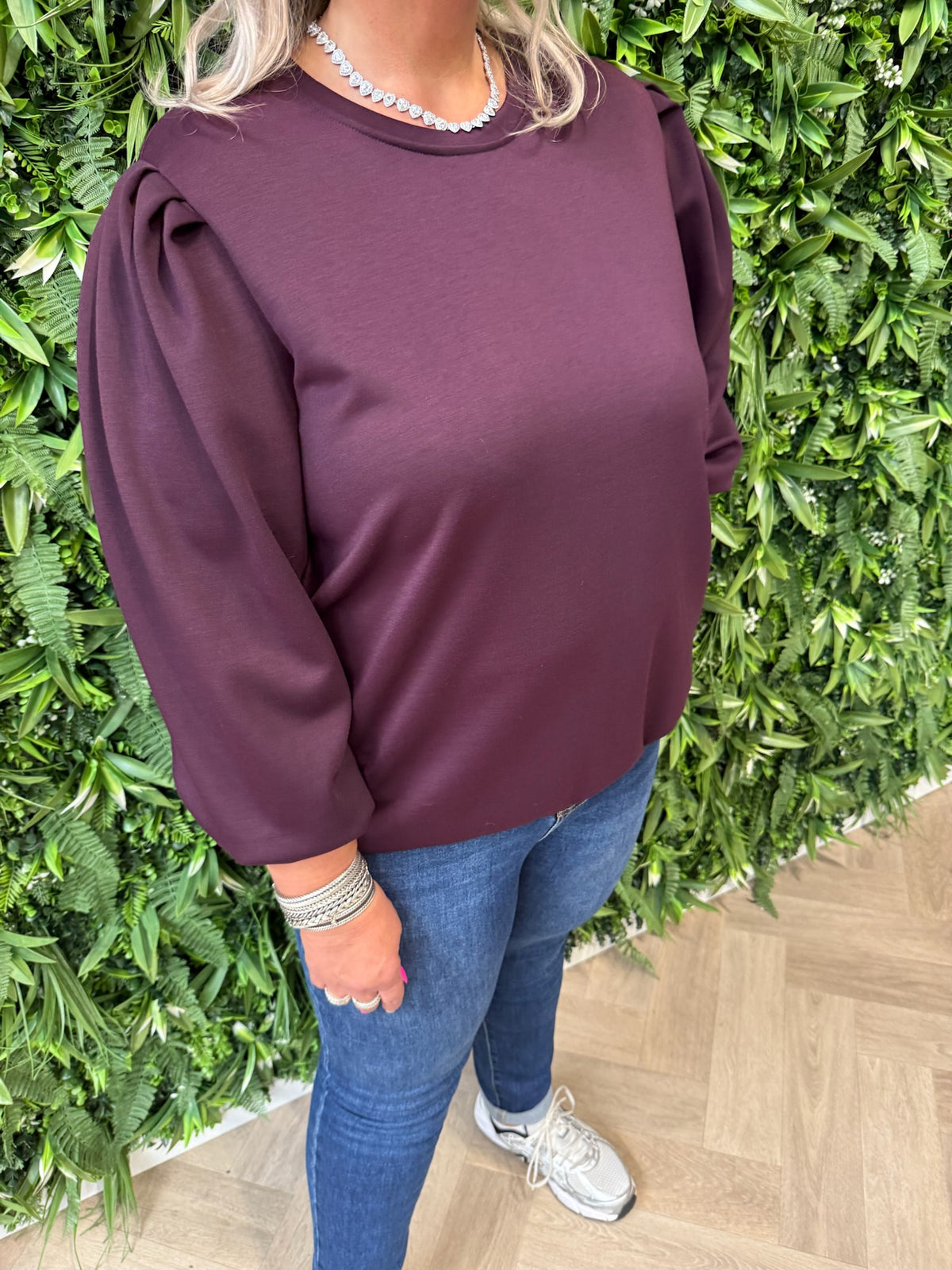 Sweater lange pofmouwen uni aubergine