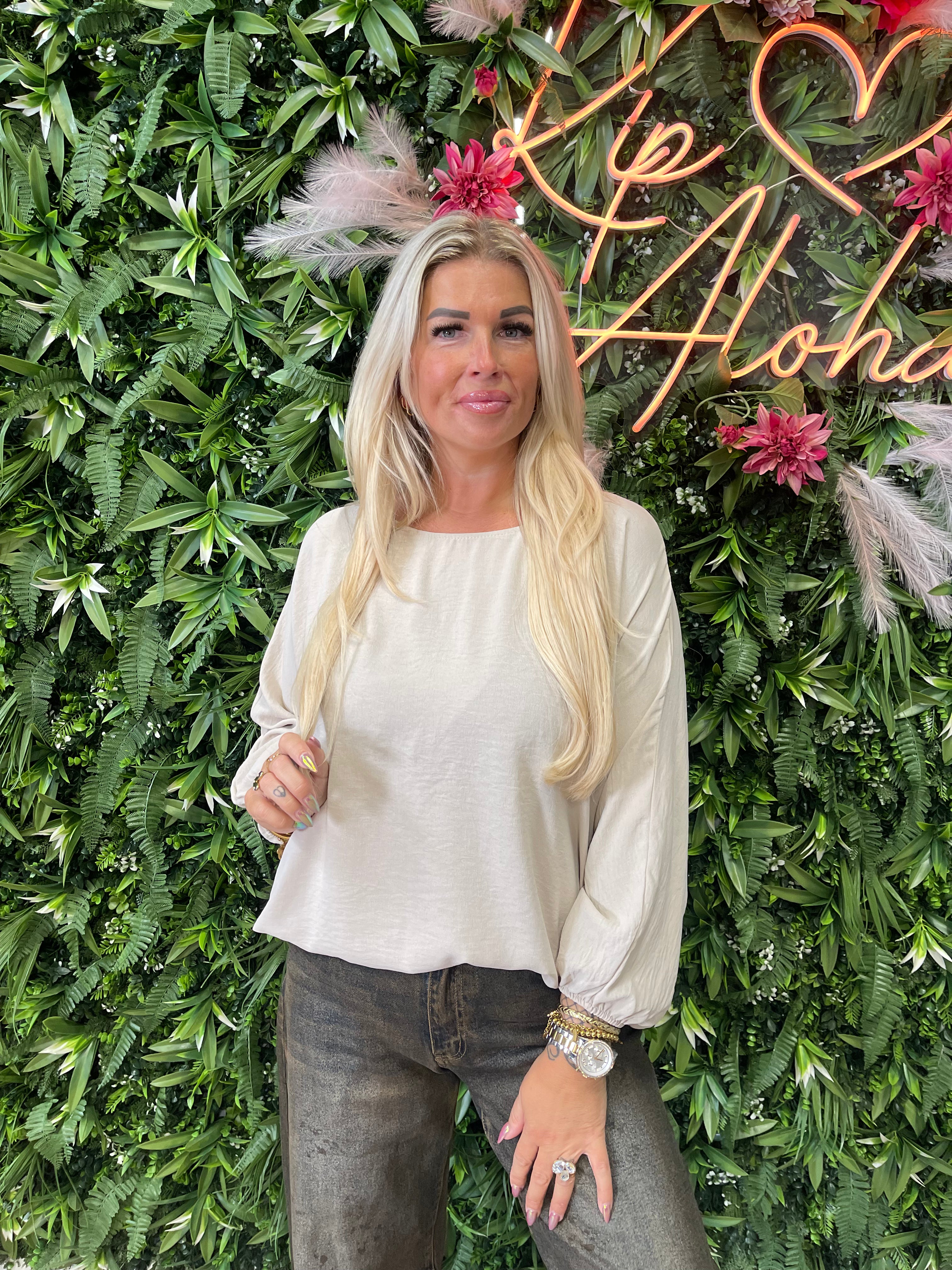 Top vleermuismouwen met elastieken onderkant beige