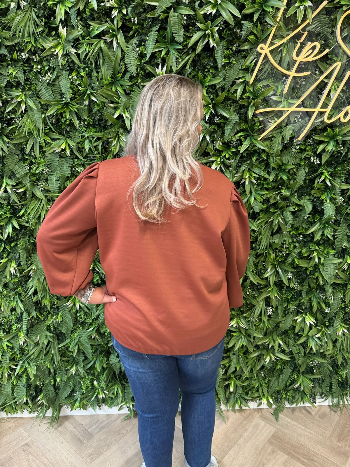 Sweater lange pofmouwen uni terracotta