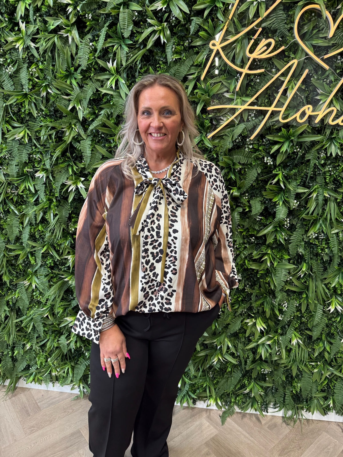 Blouse strik met strepen en panterprint donkerbruin
