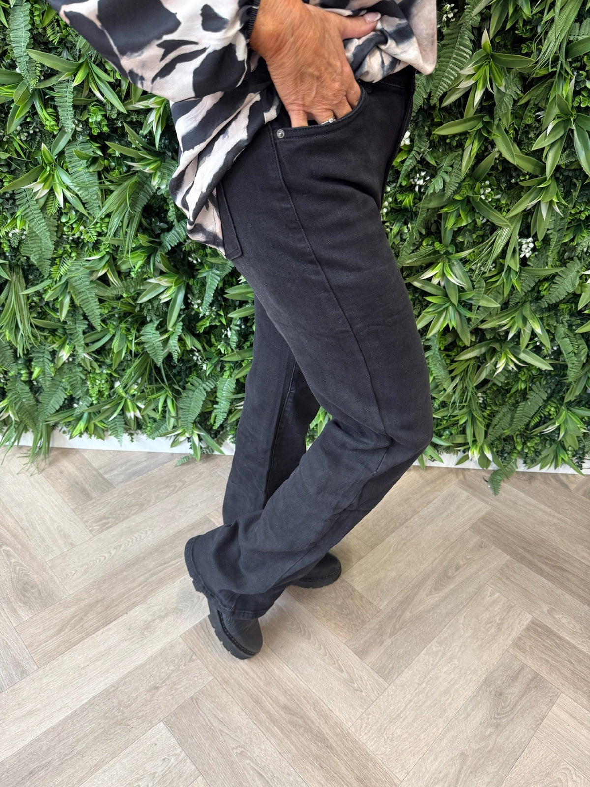 Norfy power stretch wide leg jeans zwart