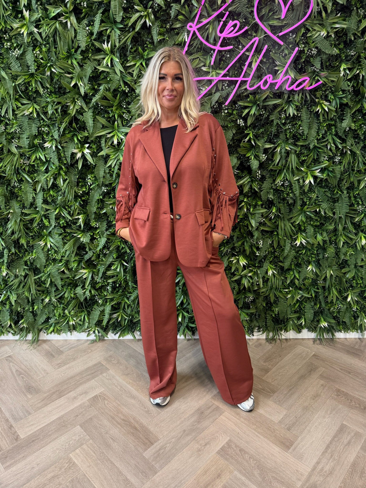 Tweedelig pak blazer met studs en franjes terracotta