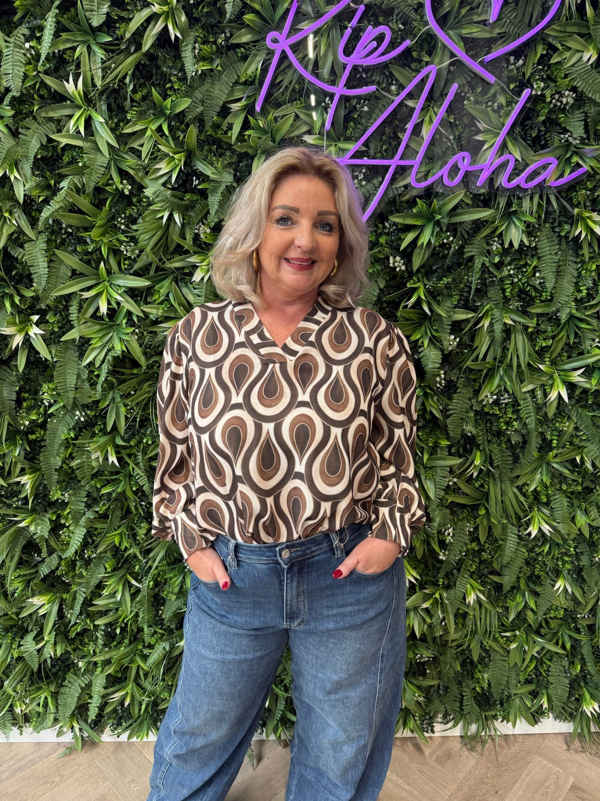 Top v-hals print druppel bruin