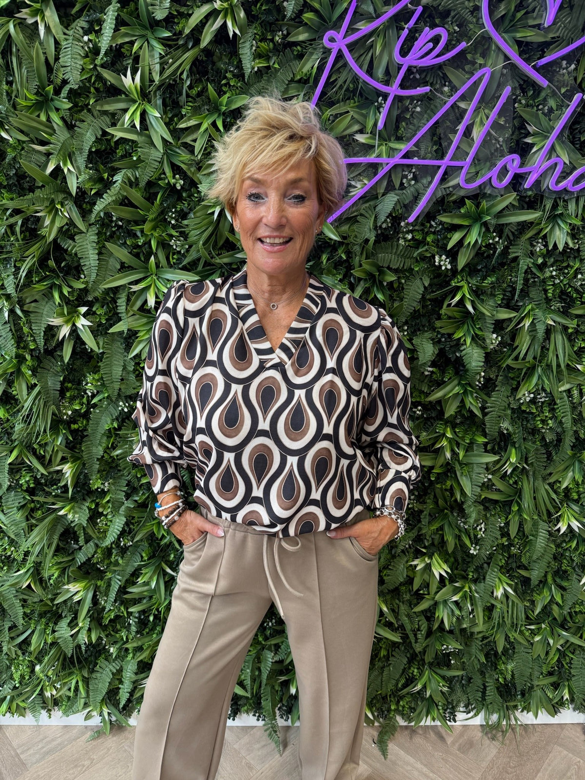 Top v-hals print druppel zwart