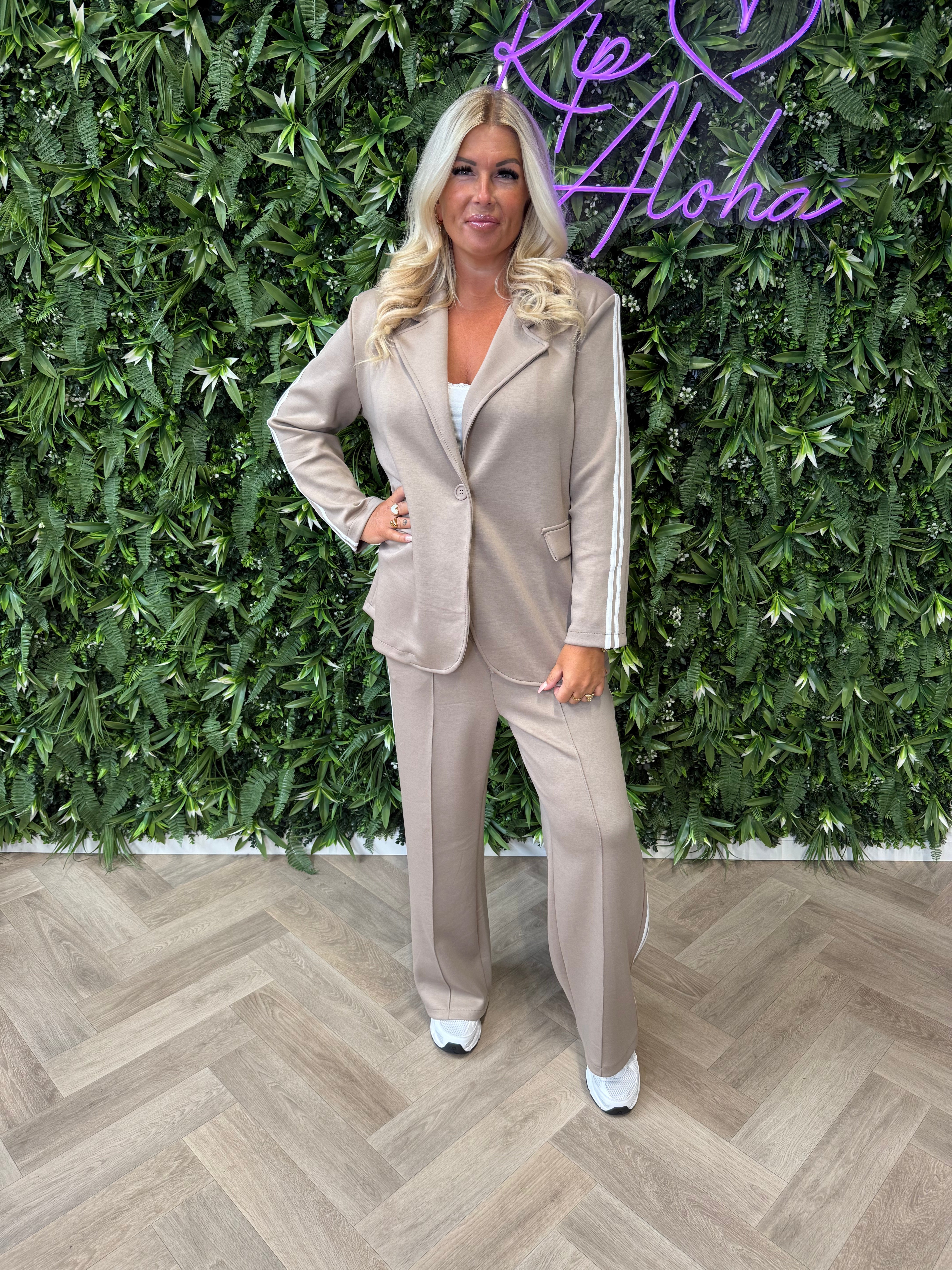 Tweedelig blazer joggingspak met bies taupe
