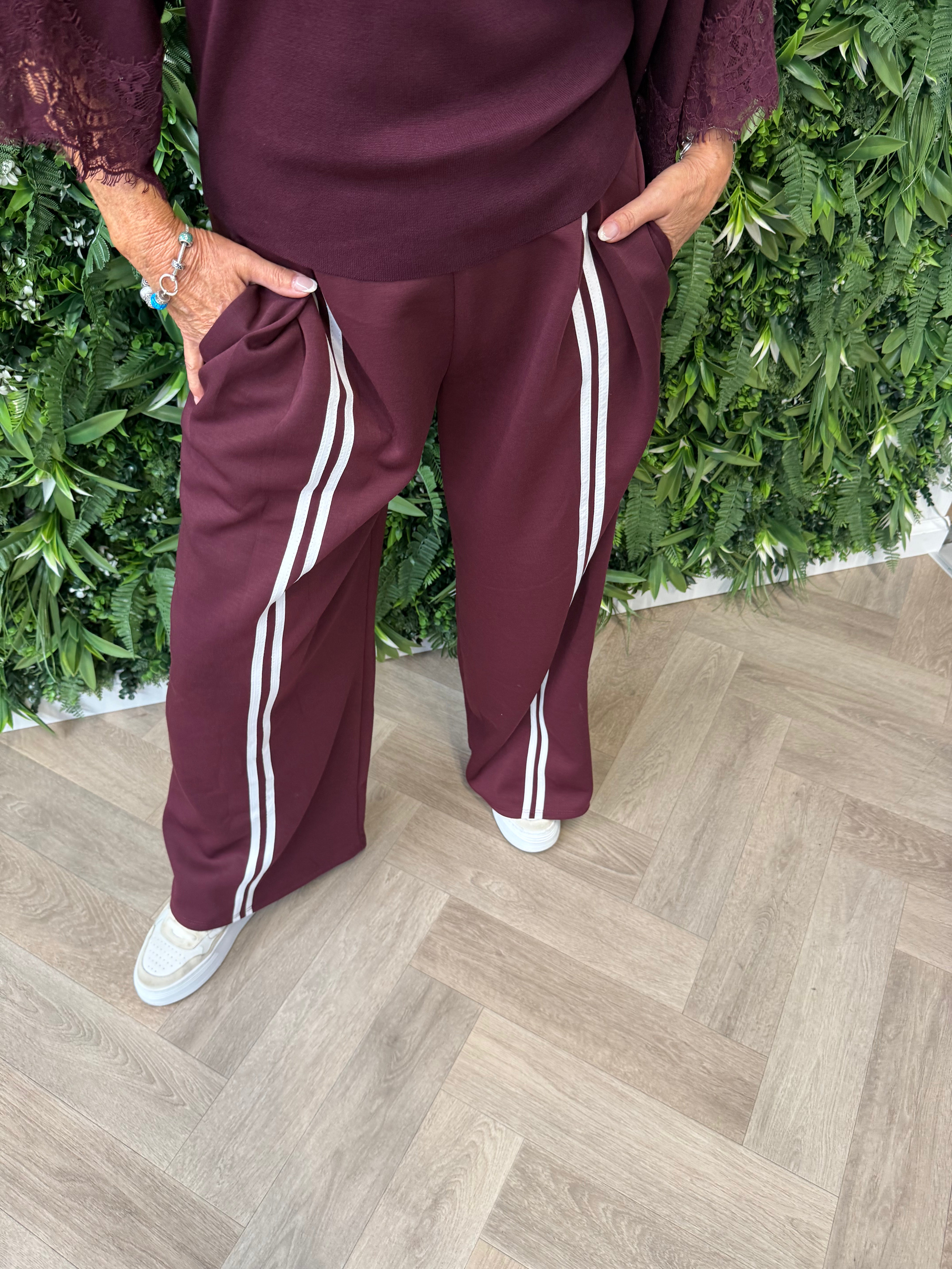 Wijde broek met streep bordeaux