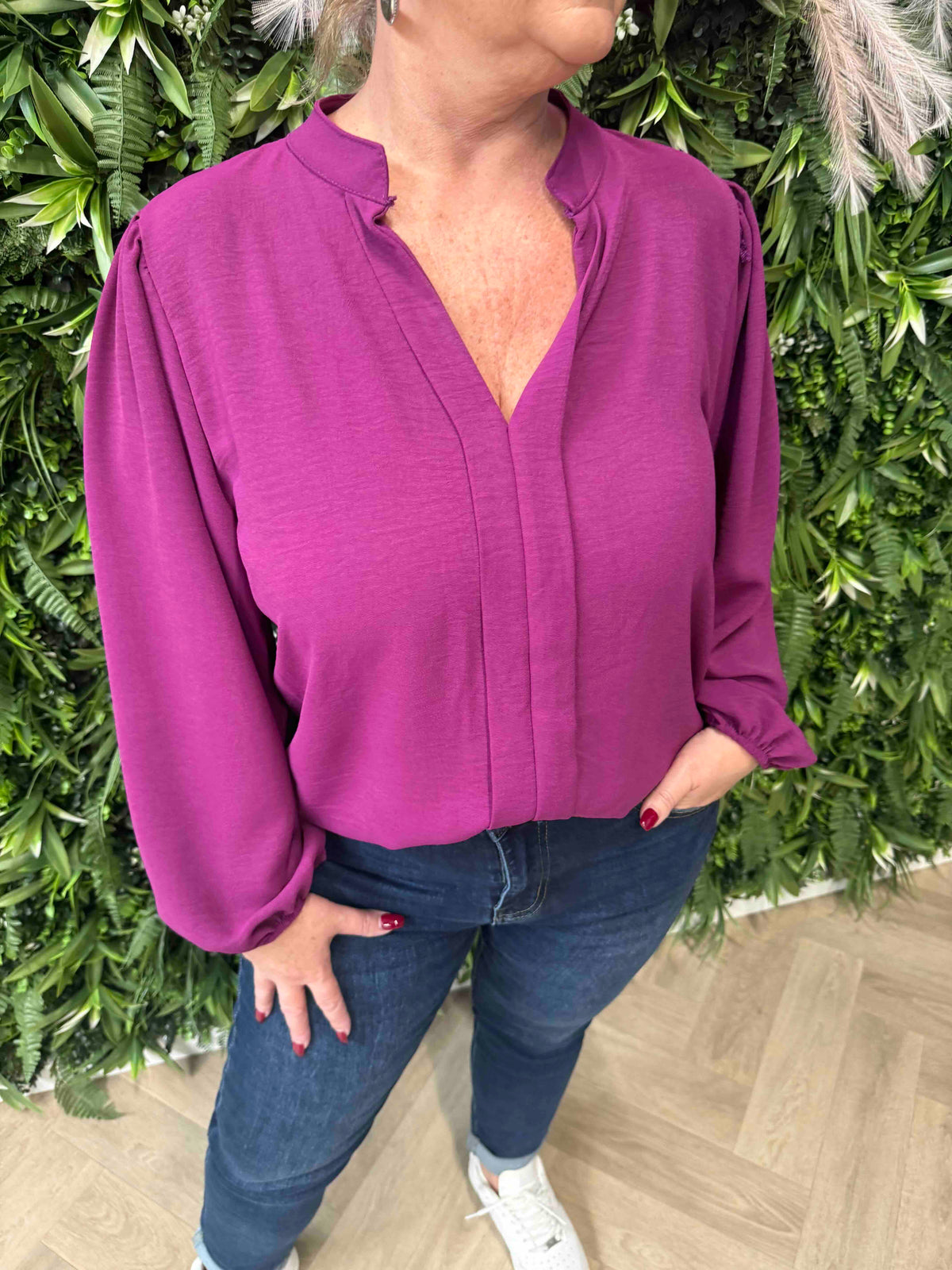 Blouse roezel met pofmouwen cyclaam