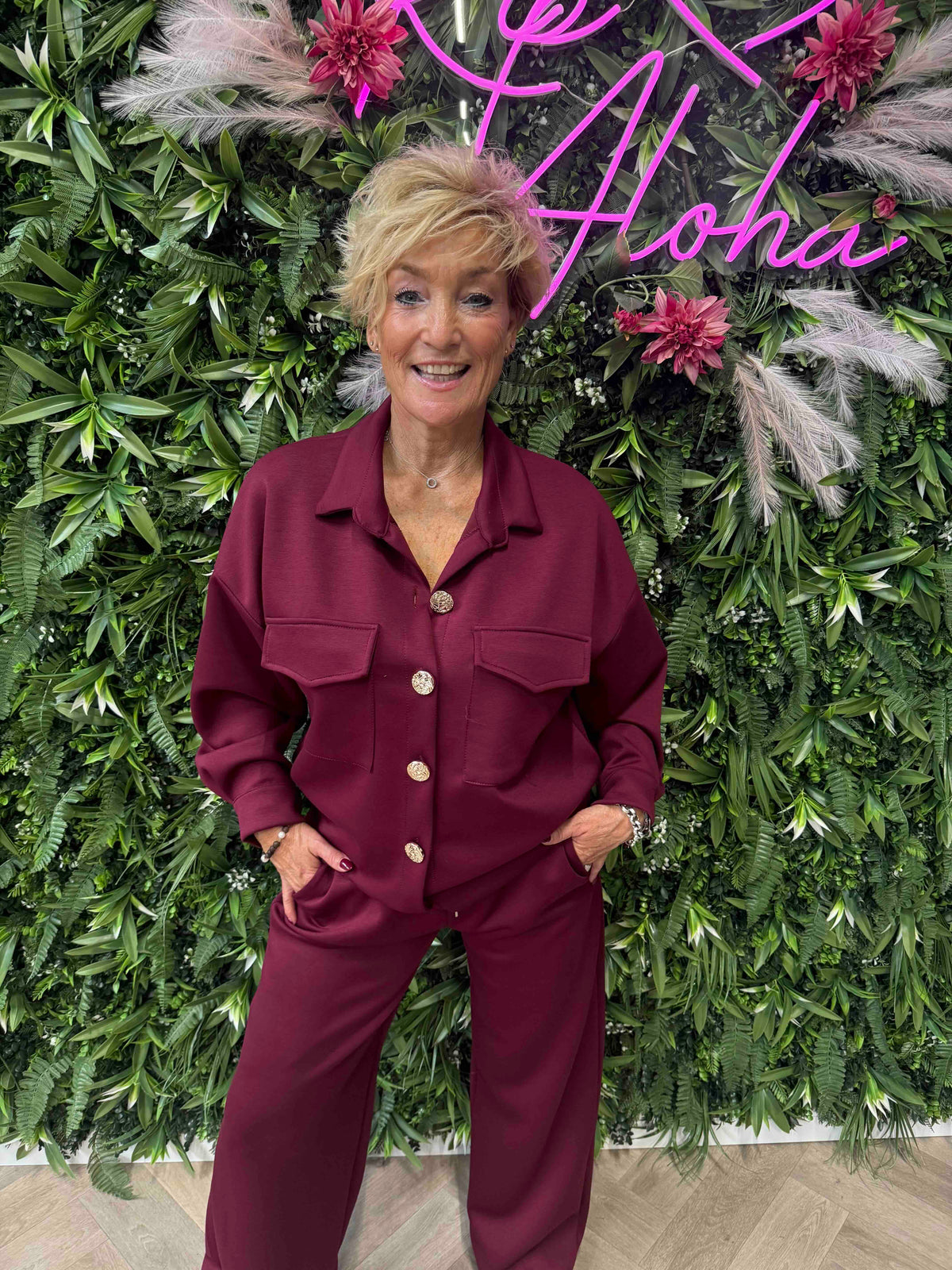 Tweedelig pak blouse met knopen bordeaux