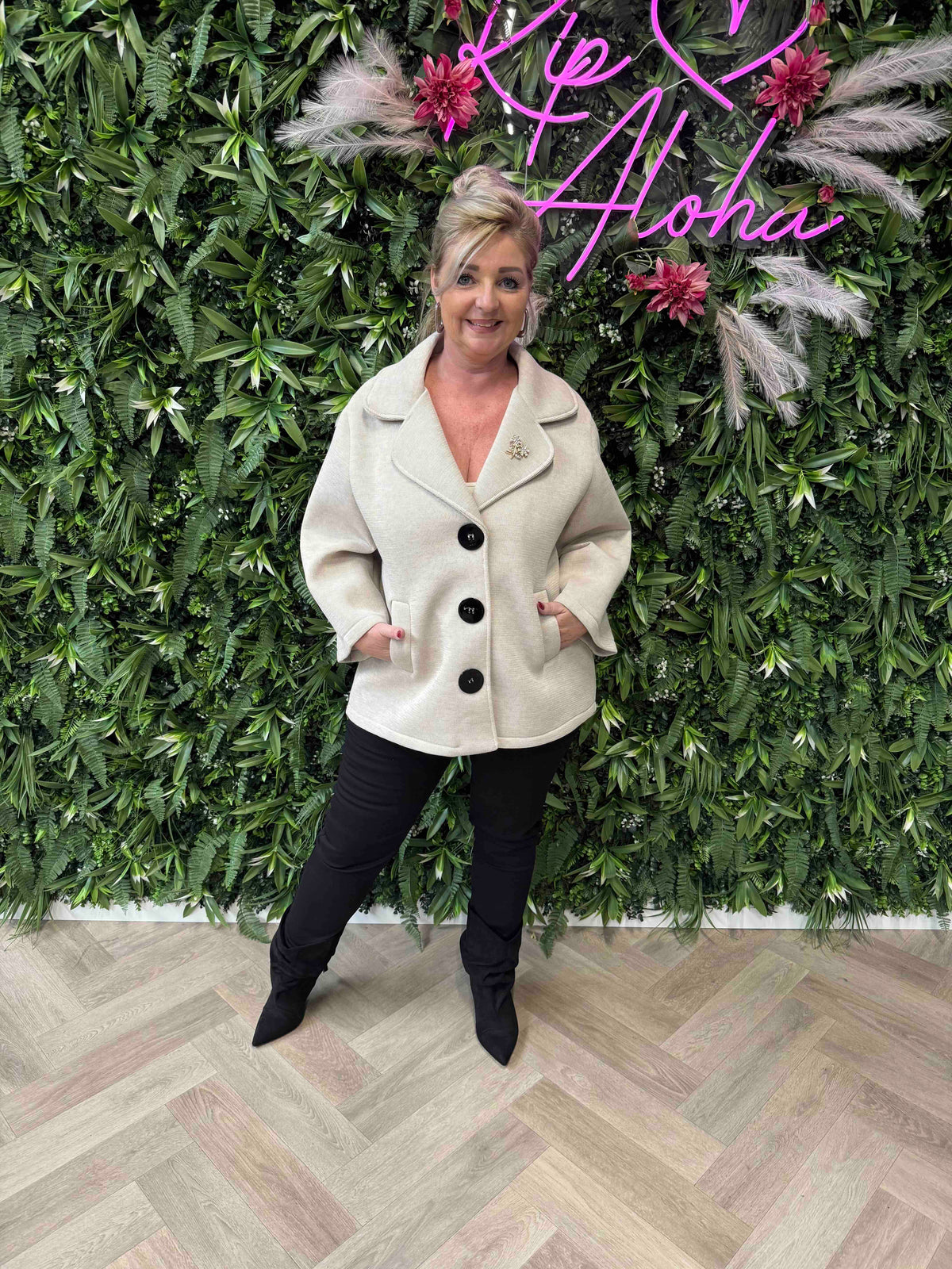 Scuba blazer met grote knopen beige