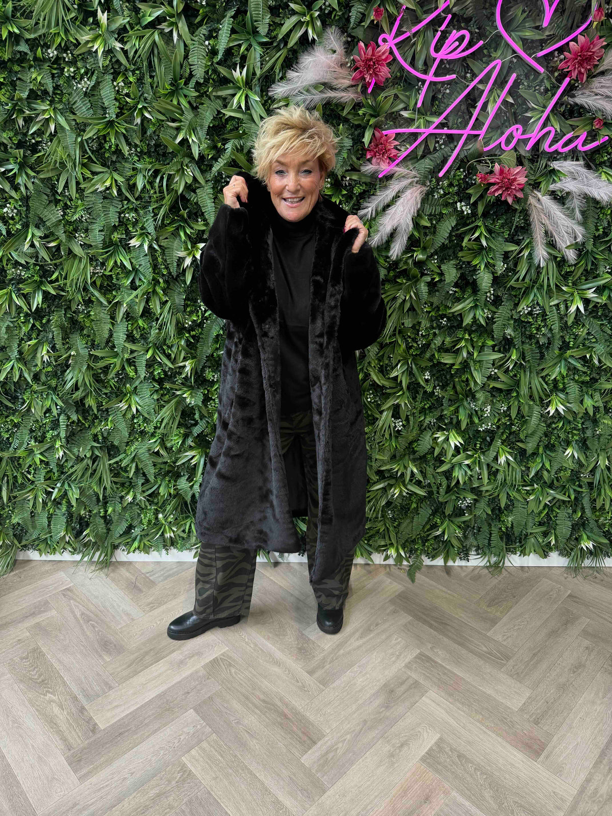 Lange faux fur mantel jas zwart