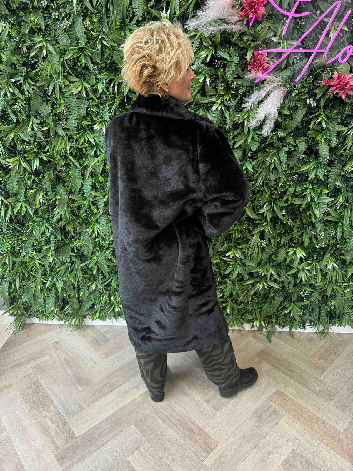 Lange faux fur mantel jas zwart
