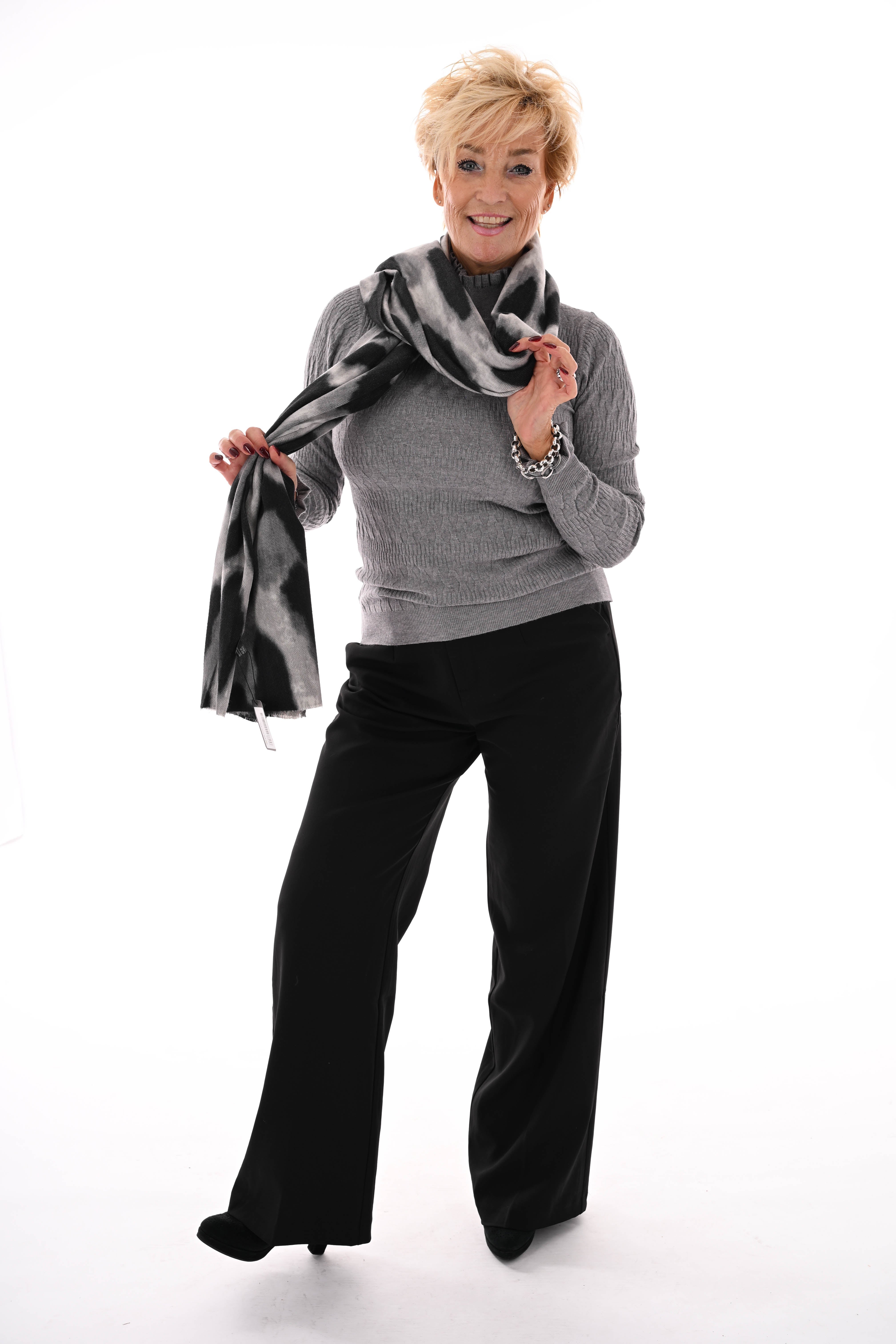 Top structuur met roezelkraag grijs