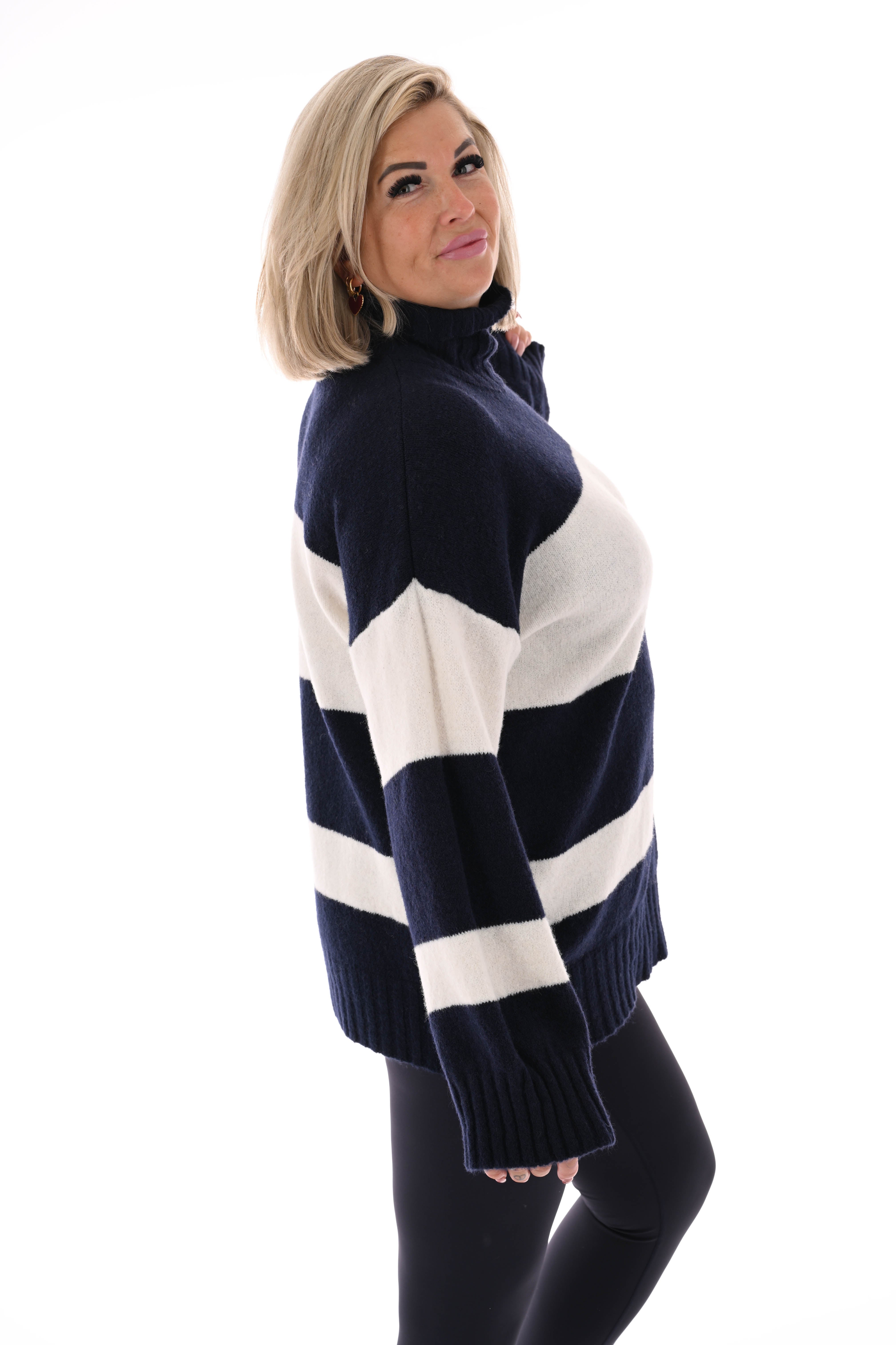 Oversized trui streep met col marineblauw