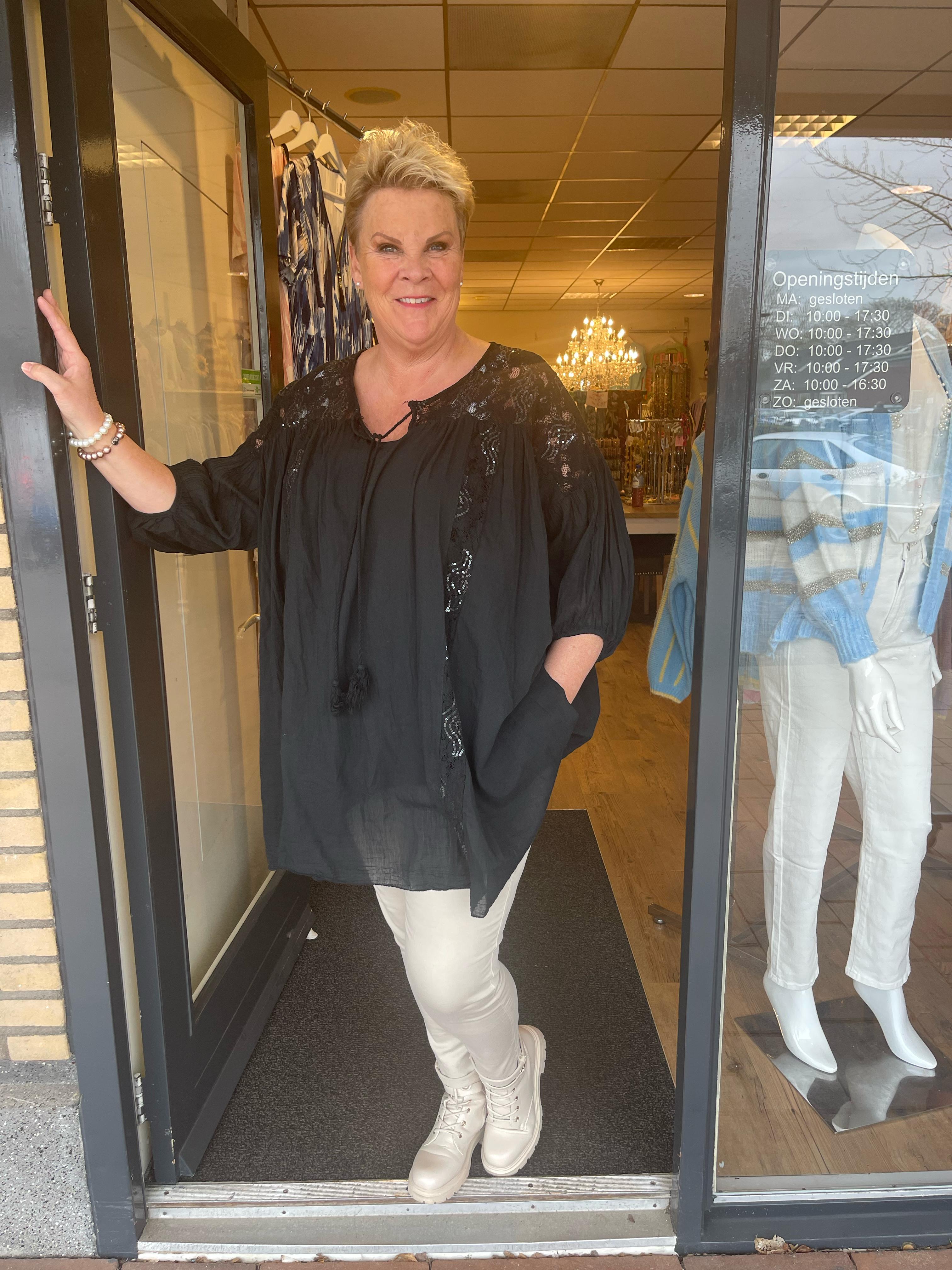 Tuniek met kant en pailletten zwart