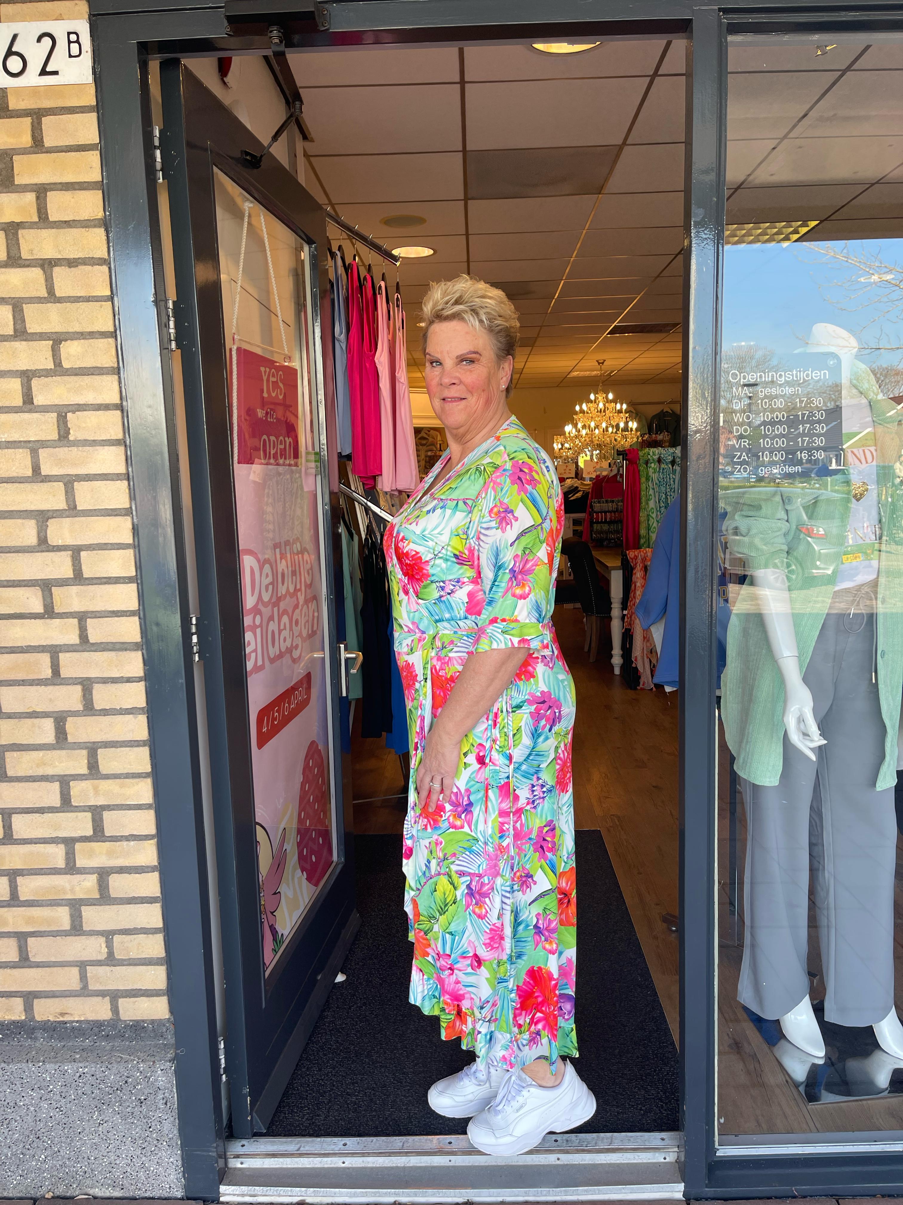 Lange wikkeljurk tropical roze/groen