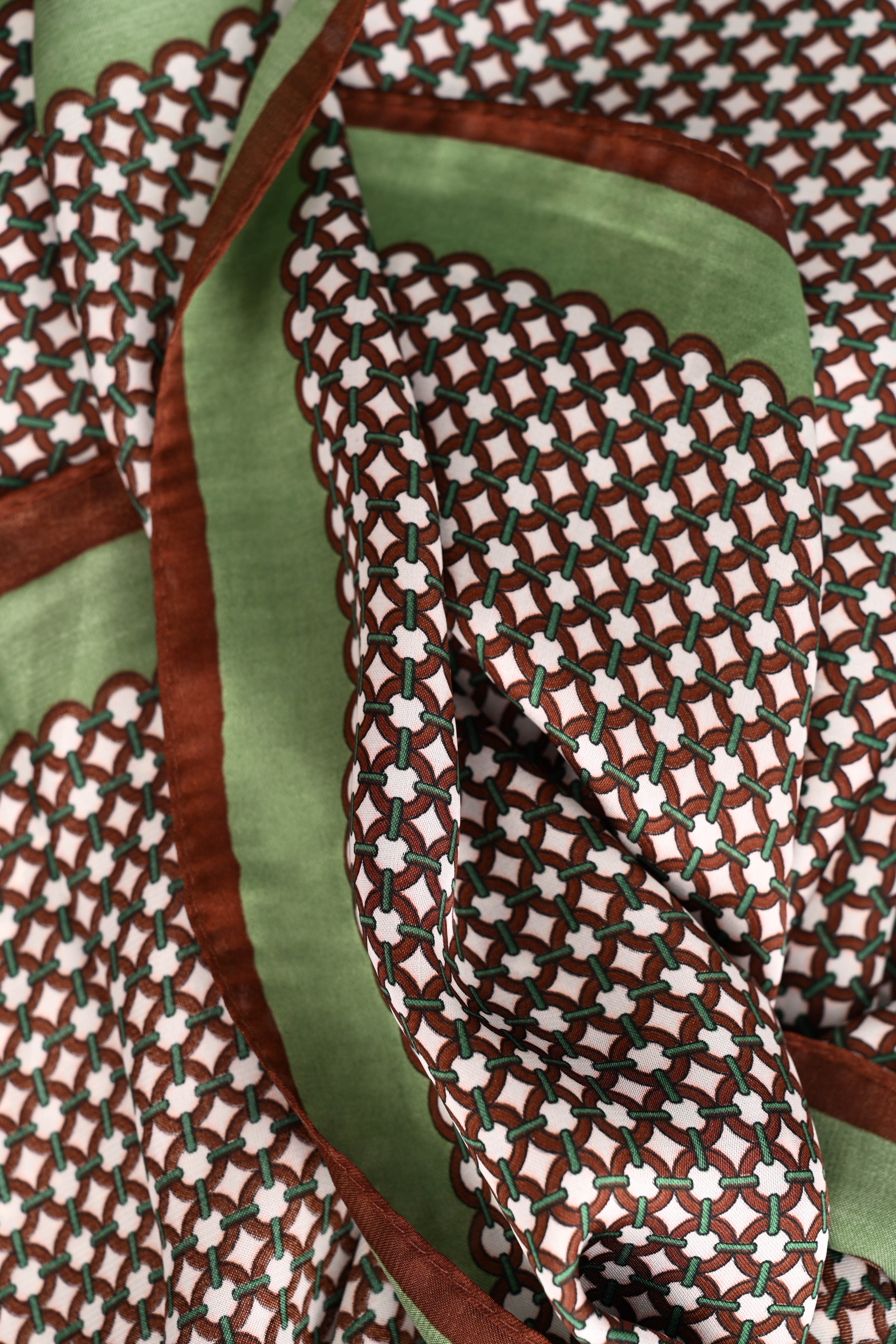 Kort sjaaltje cirkels bruin