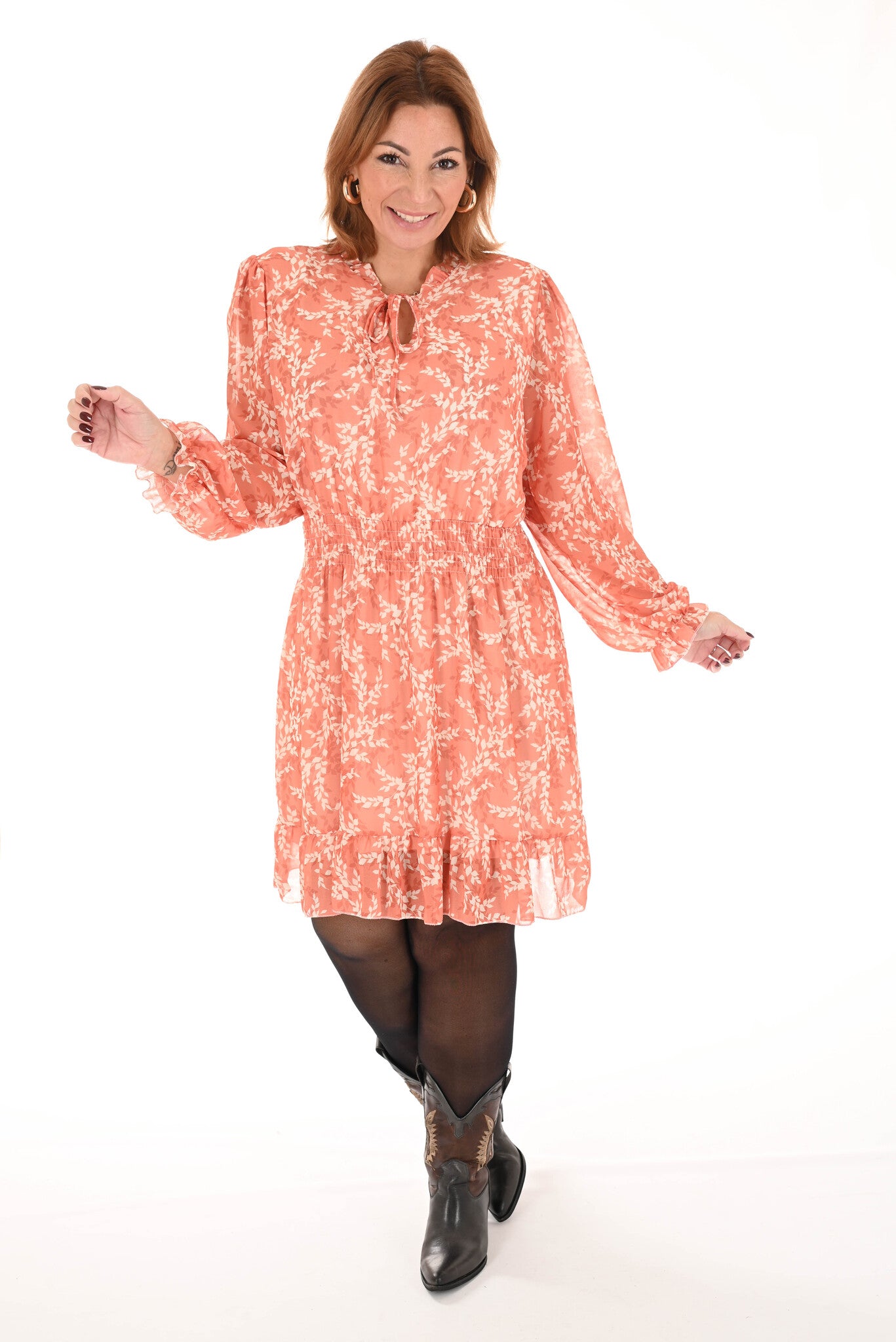 Jurk met strik en elastieken taille leaves oranje
