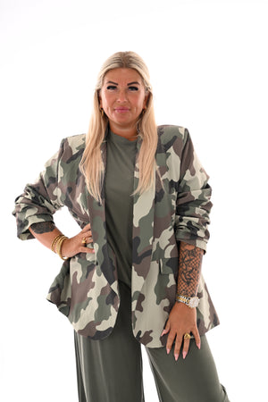 Blazer ophaalmouwen camouflage legergroen