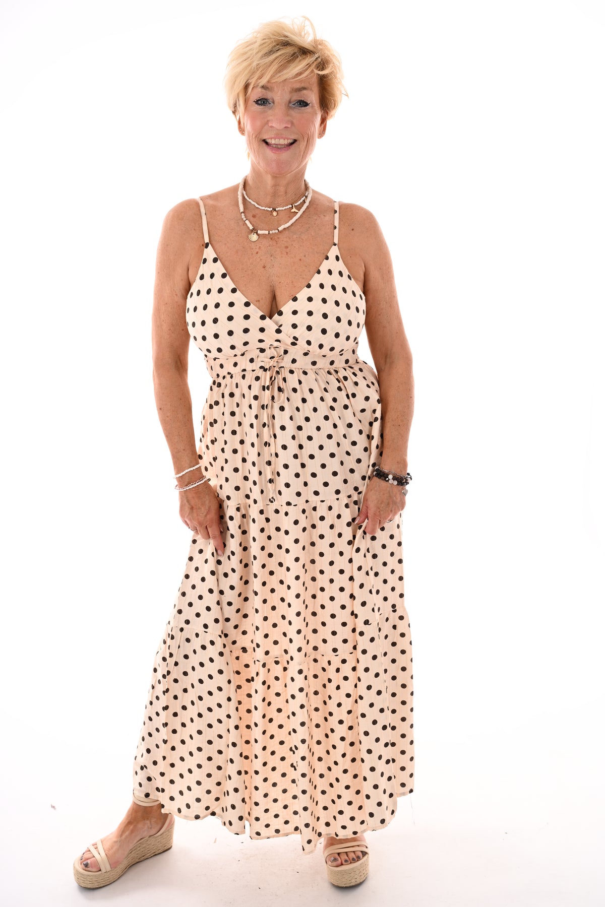 Lange jurk smalle bandjes met dots creme