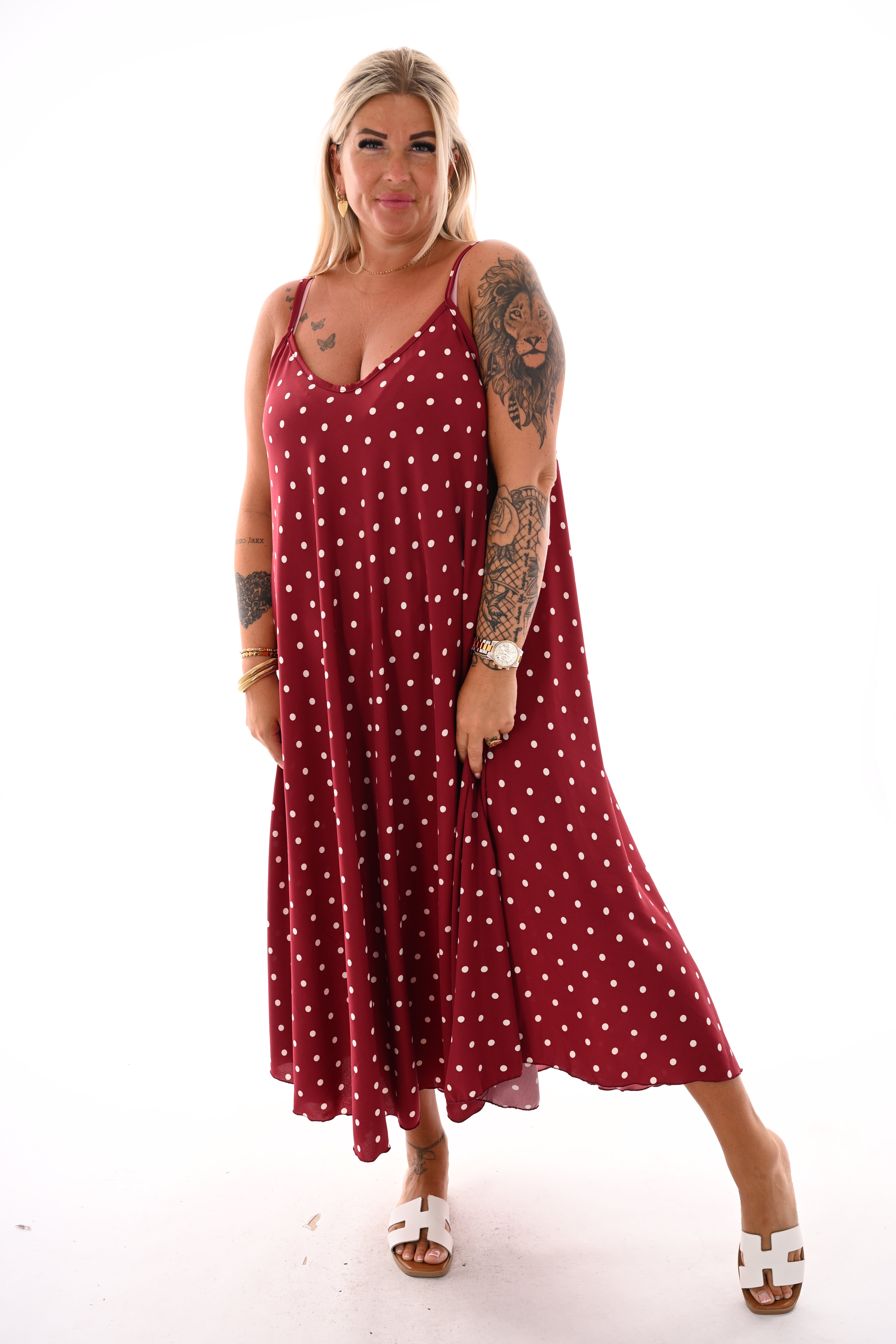 Jurk spaghetti bandjes en stippen cherryrood