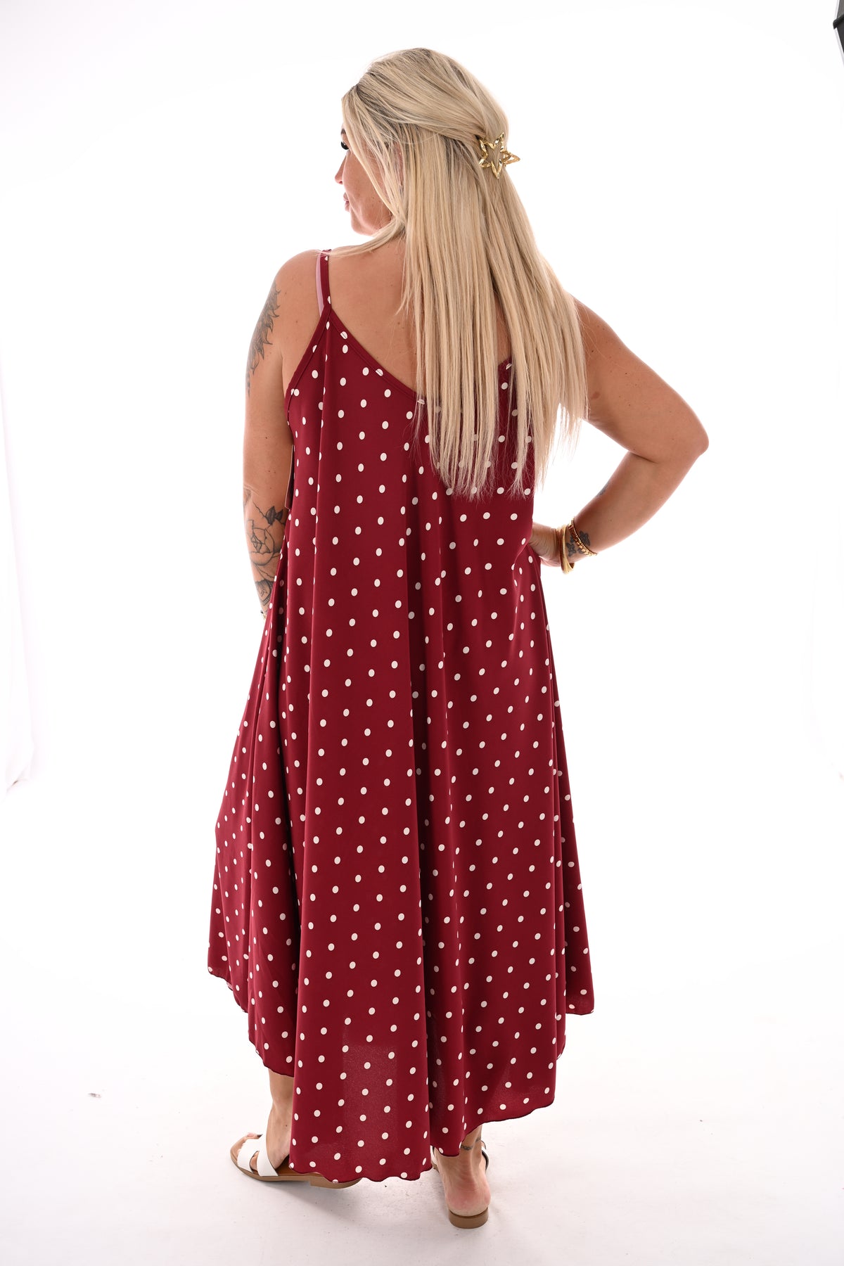 Jurk spaghetti bandjes en stippen cherryrood