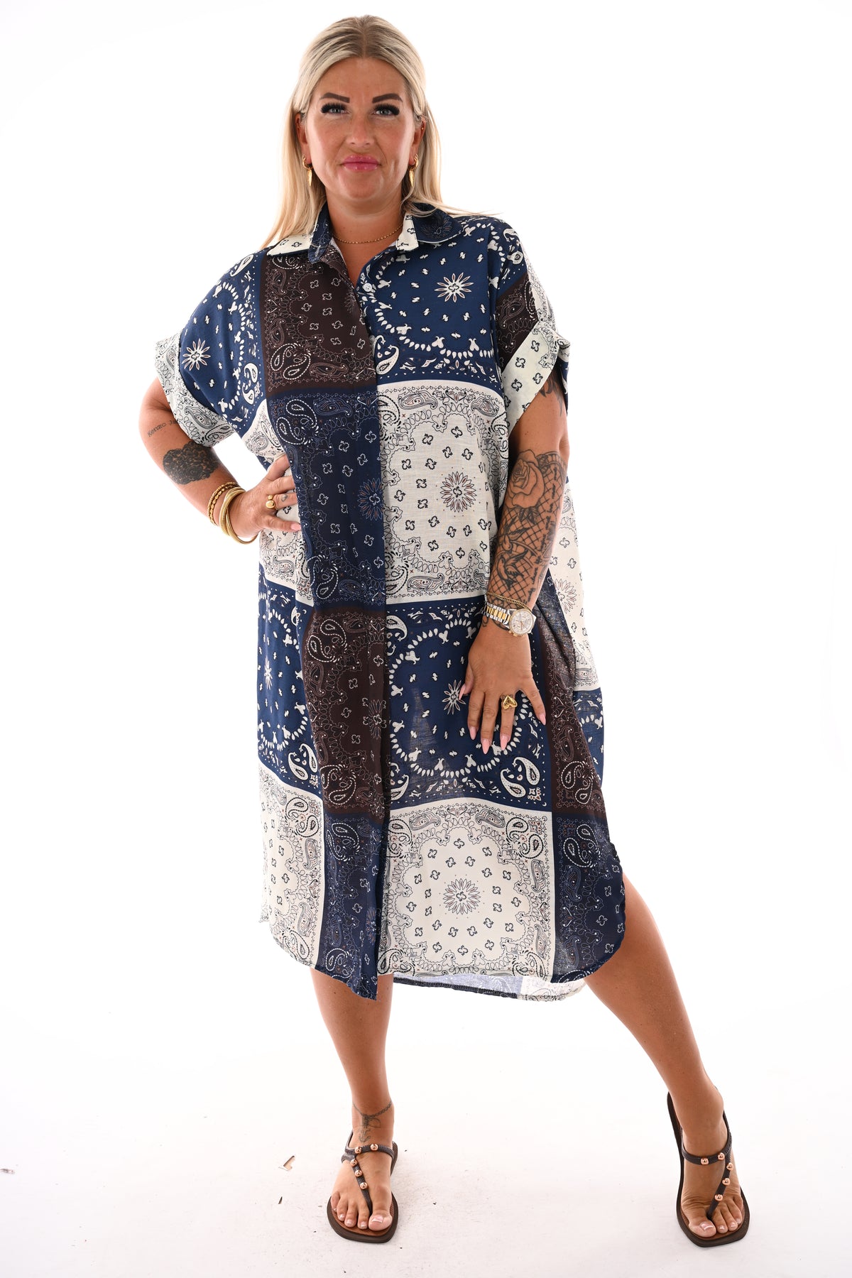Lange doorknoop blouse paisley marineblauw
