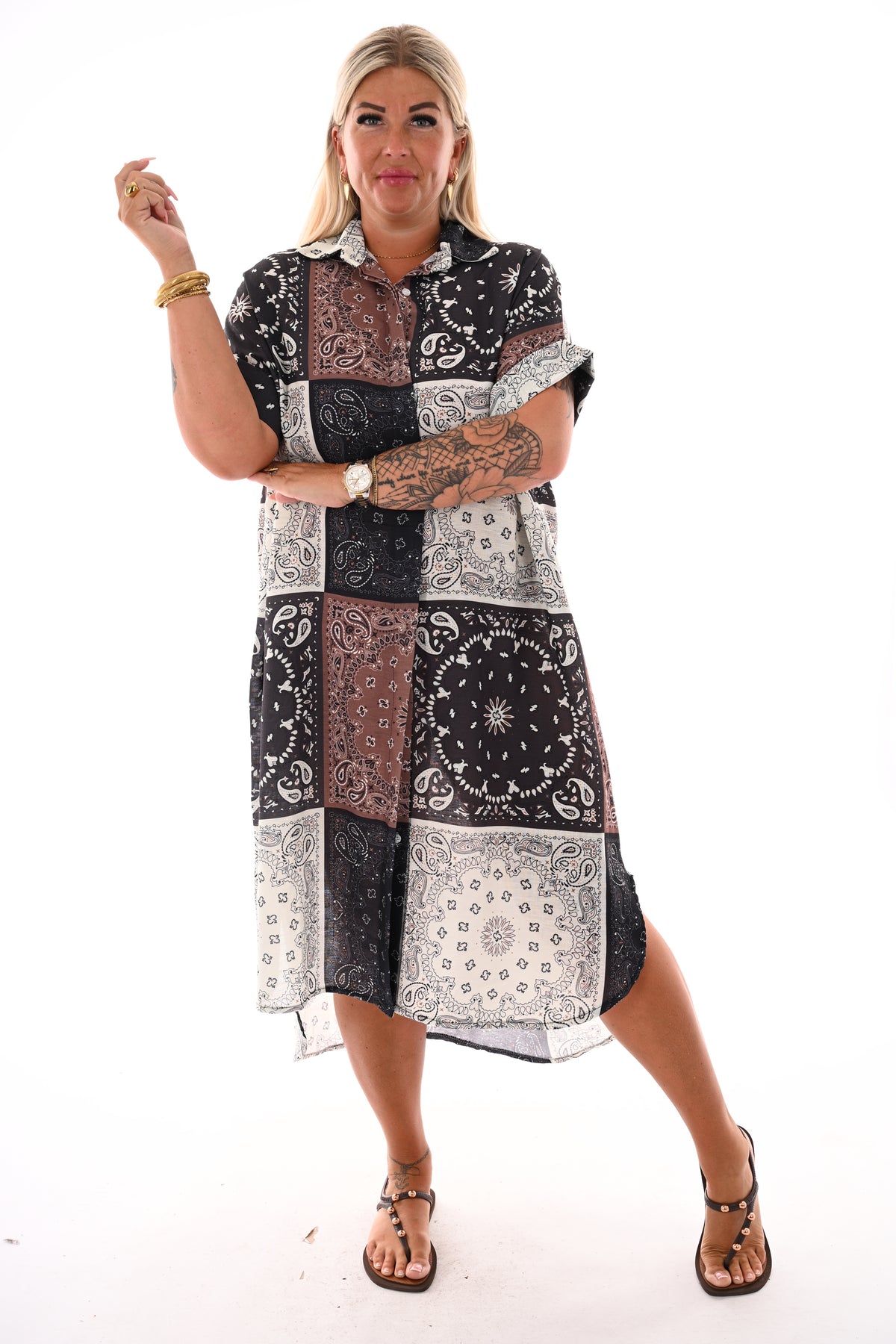 Lange doorknoop blouse paisley zwart