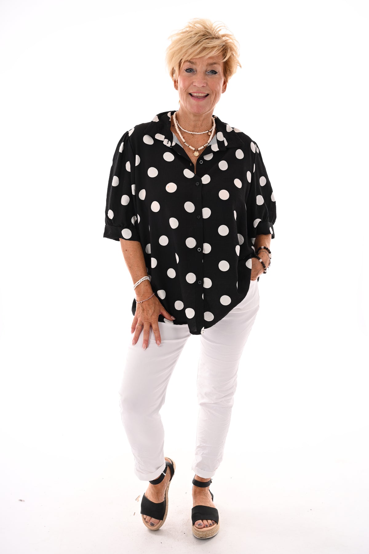 Blouse dots korte pofmouwen zwart