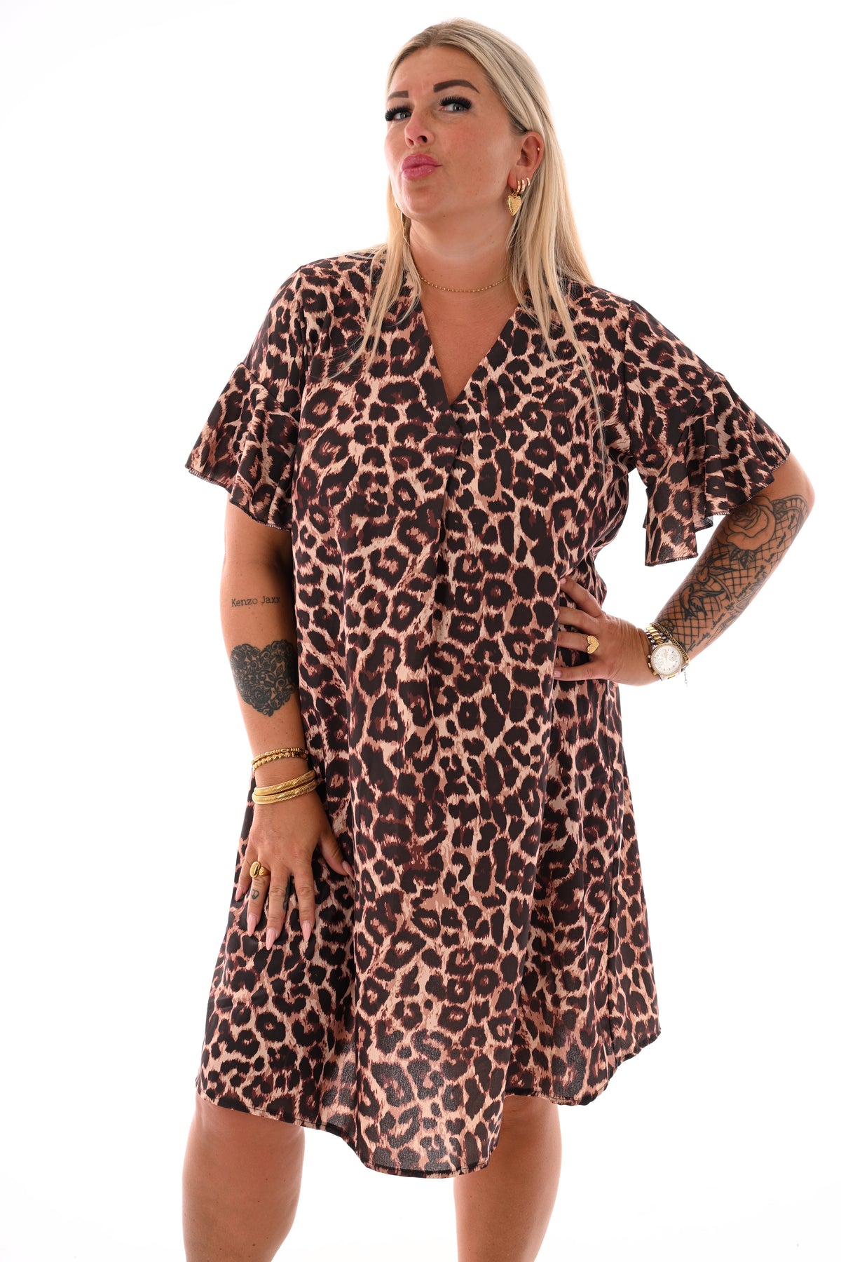 Jurk v-hals korte roezelmouwen print panter bruin