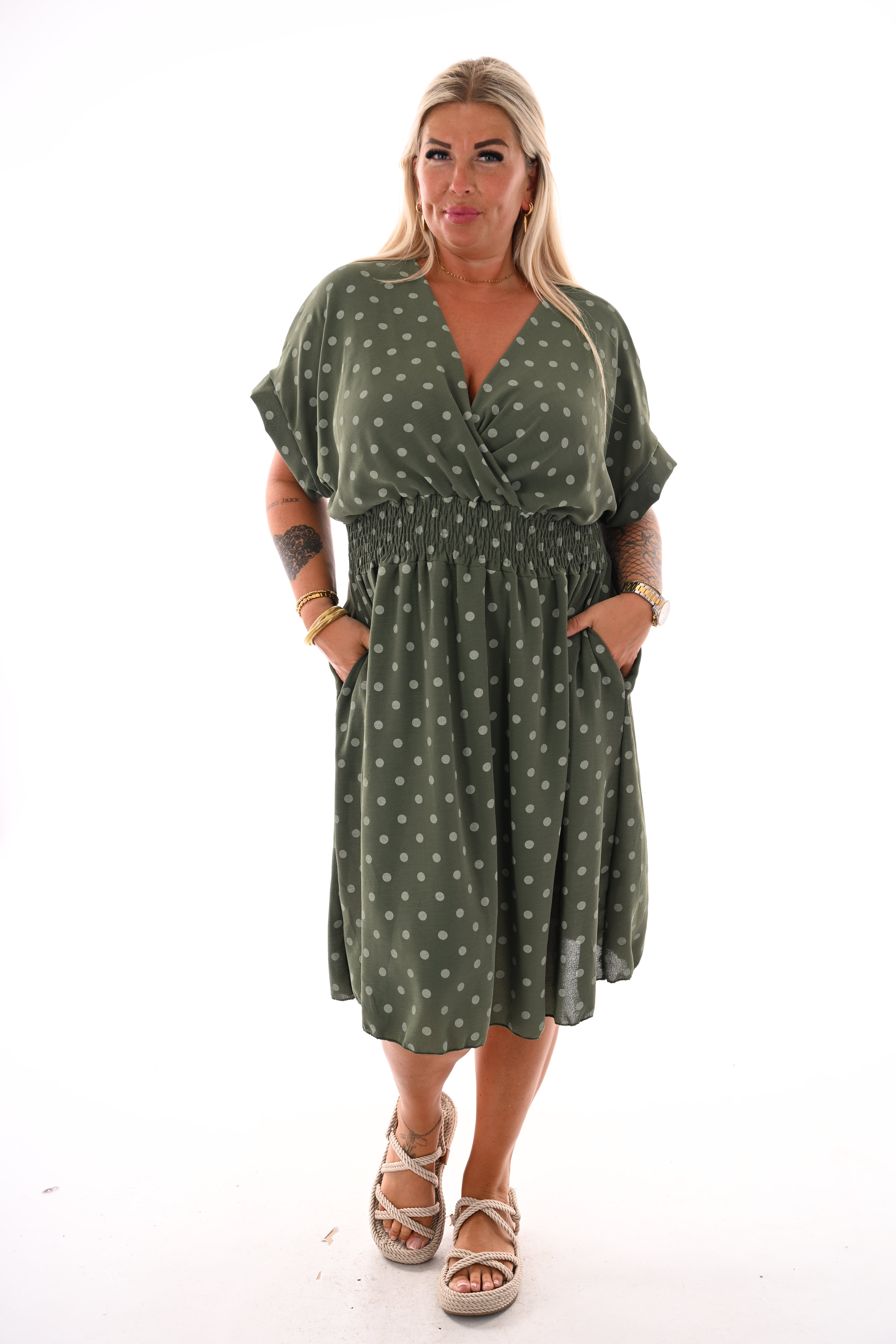 Jurk dots met v-hals legergroen