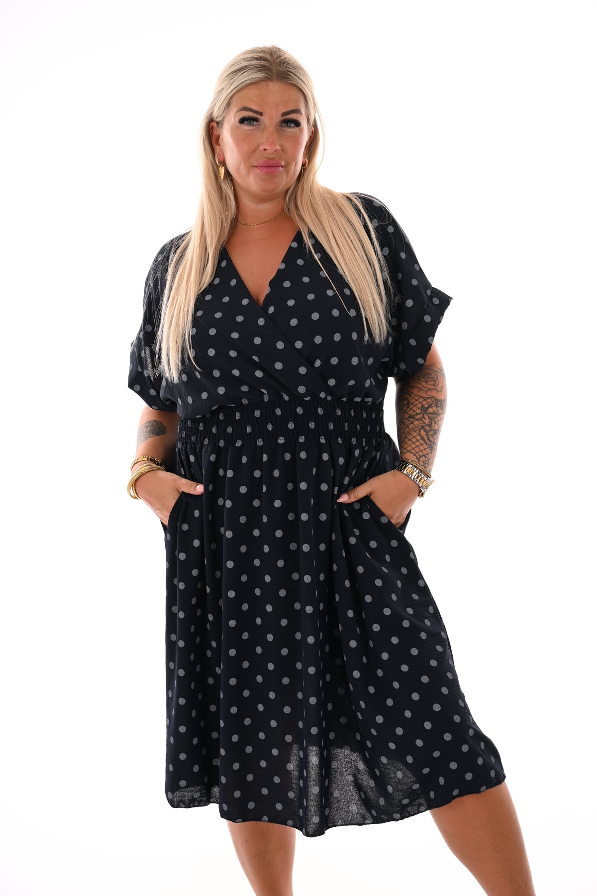 Jurk dots met v-hals marineblauw