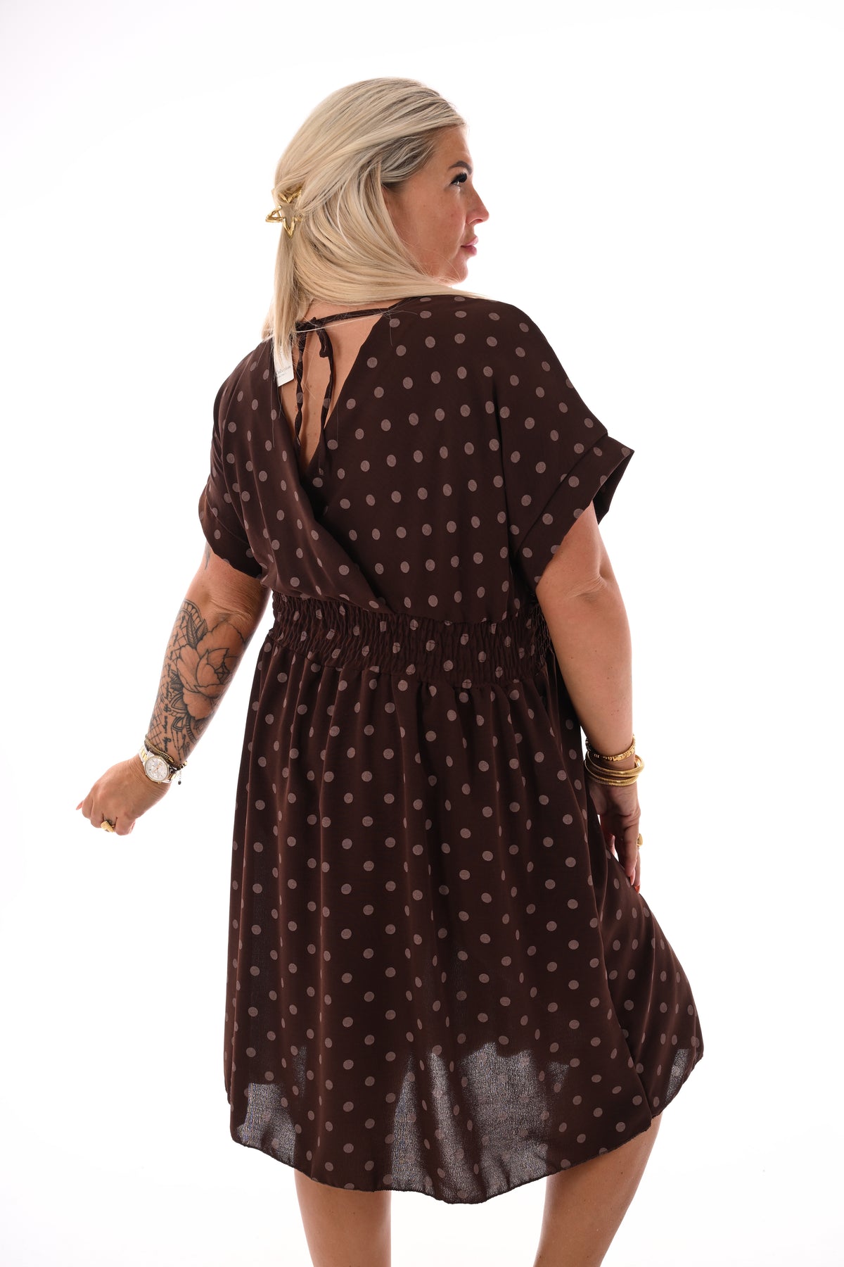 Jurk dots met v-hals bruin