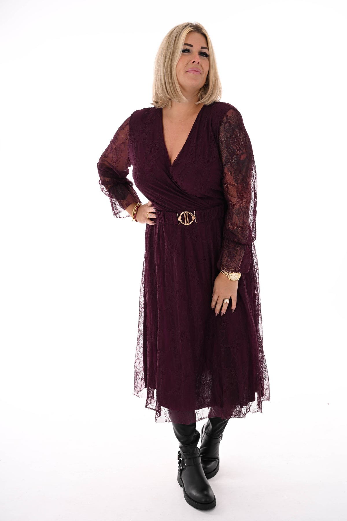 Half lange kanten jurk met riem aubergine