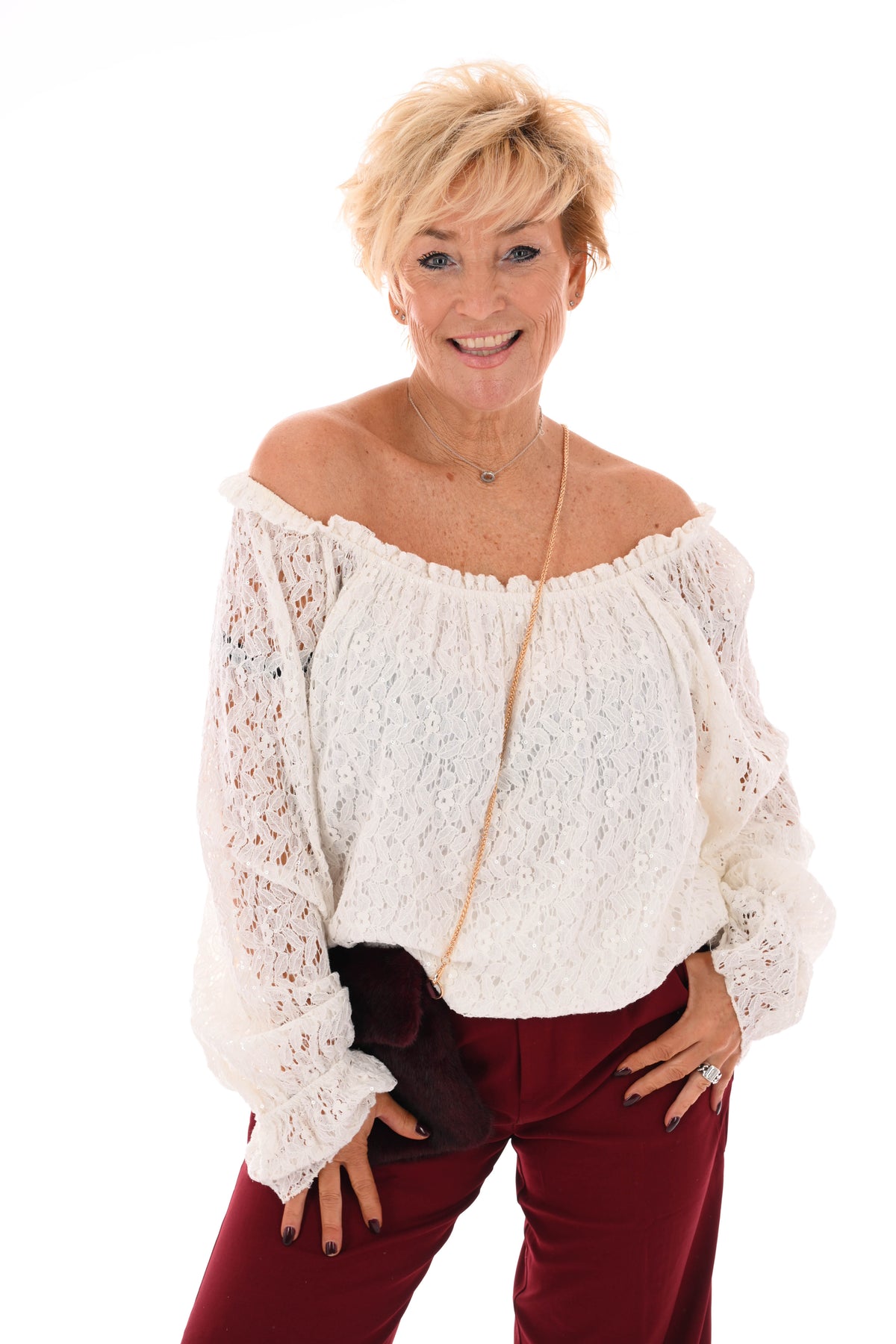 Top kant met pailletten trompetmouwen roomwit