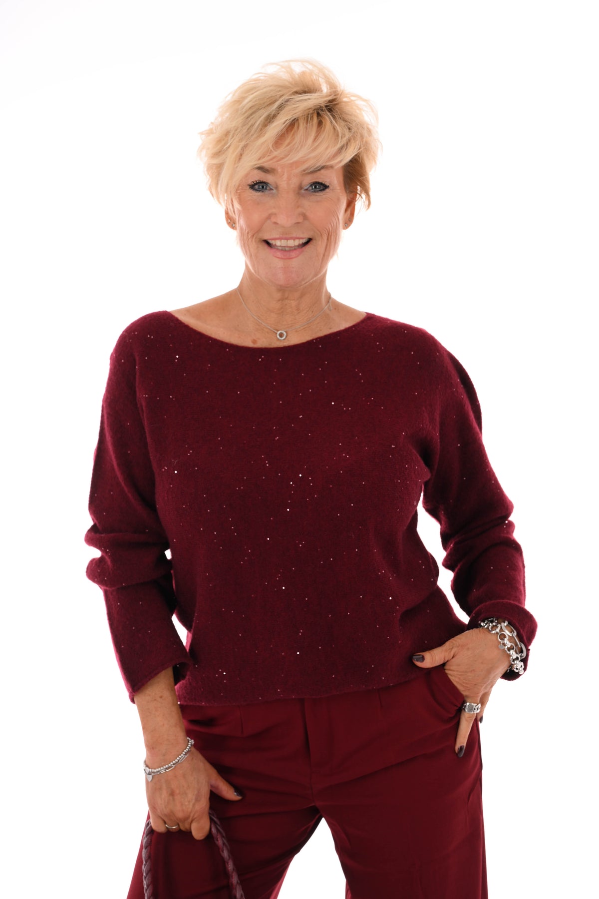 Fijn gebreide trui ronde hals pailletjes bordeaux