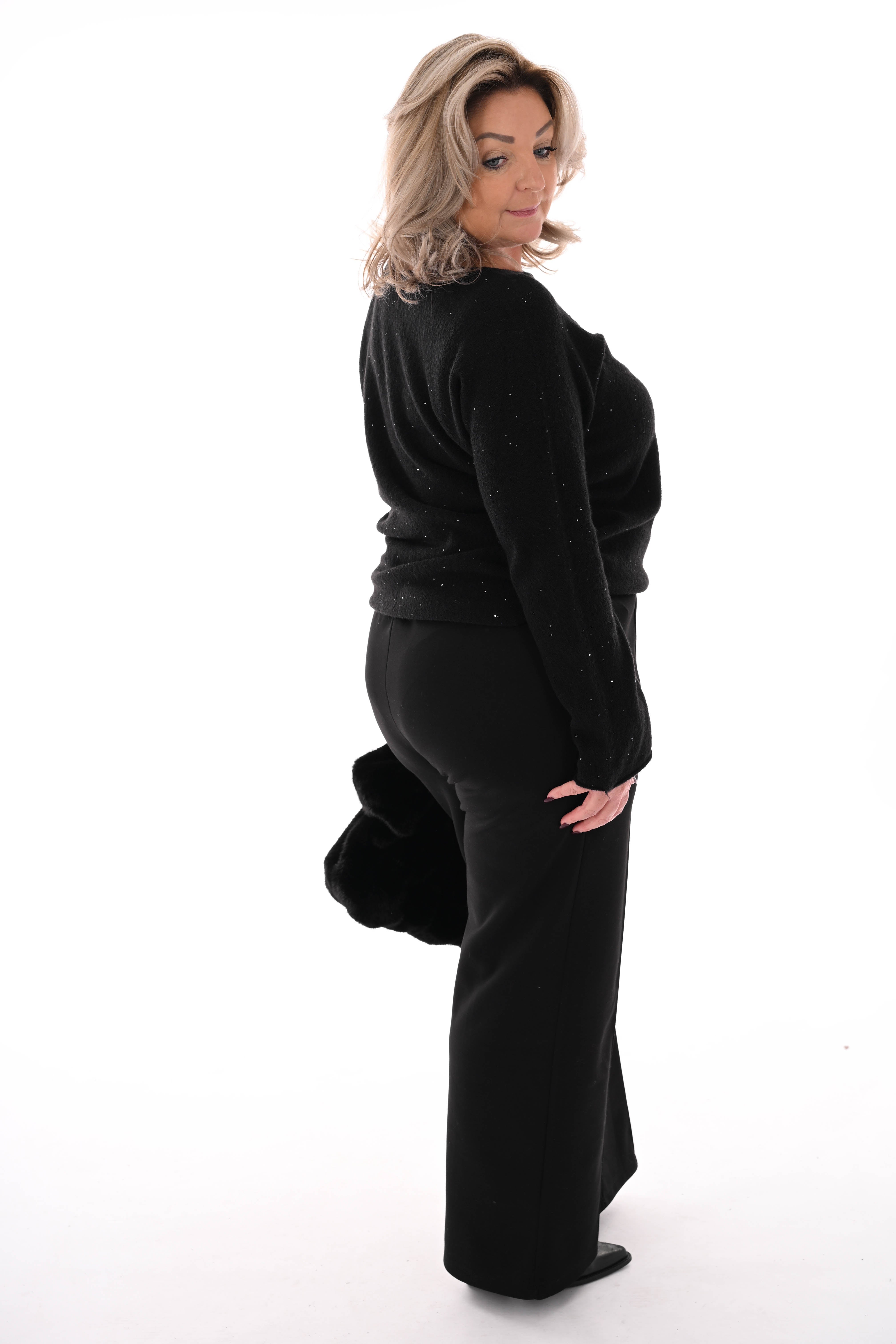 Fijn gebreide trui ronde hals pailletjes zwart