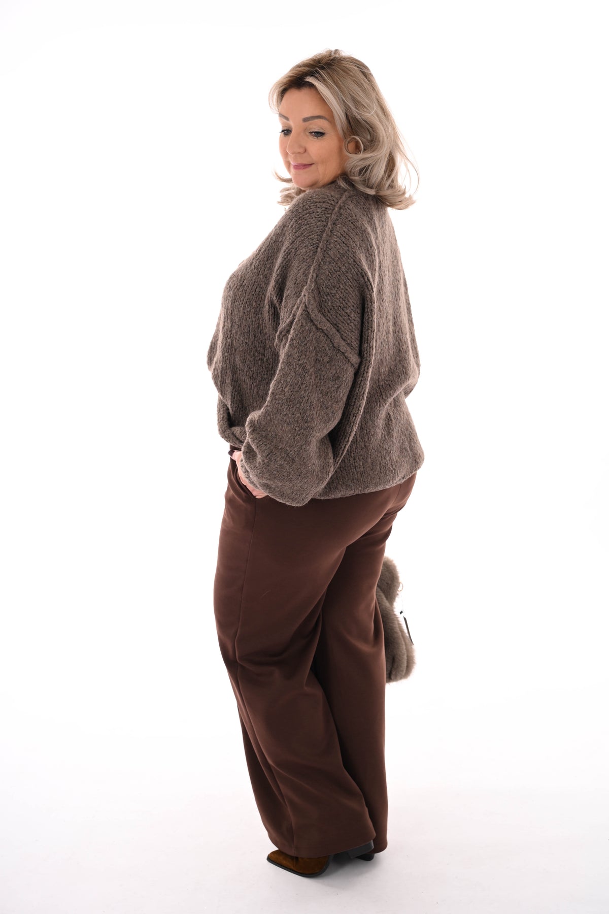 Grof gebreid vest met knopen taupe