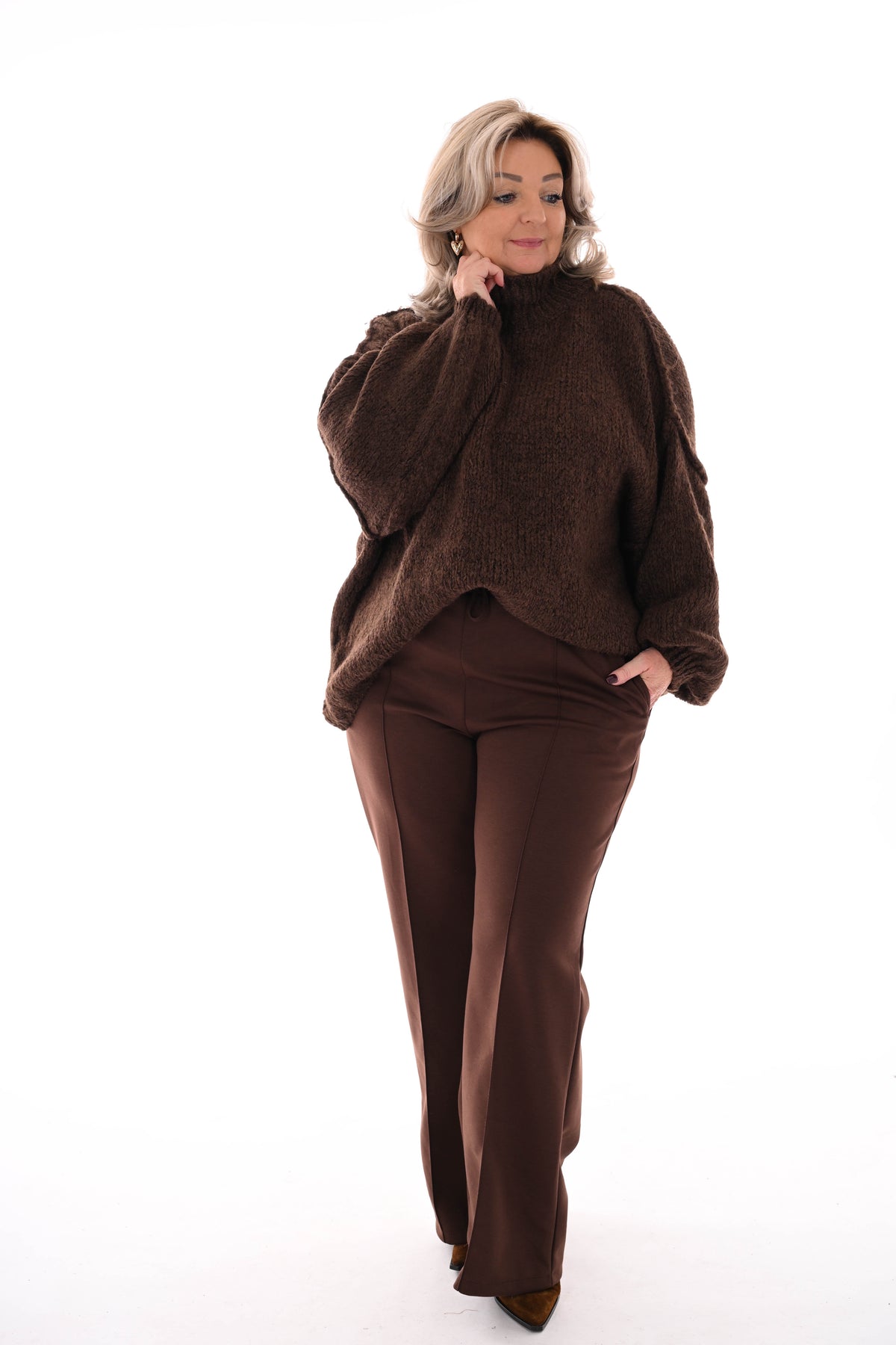 Grof gebreide turtle neck trui donkerbruin