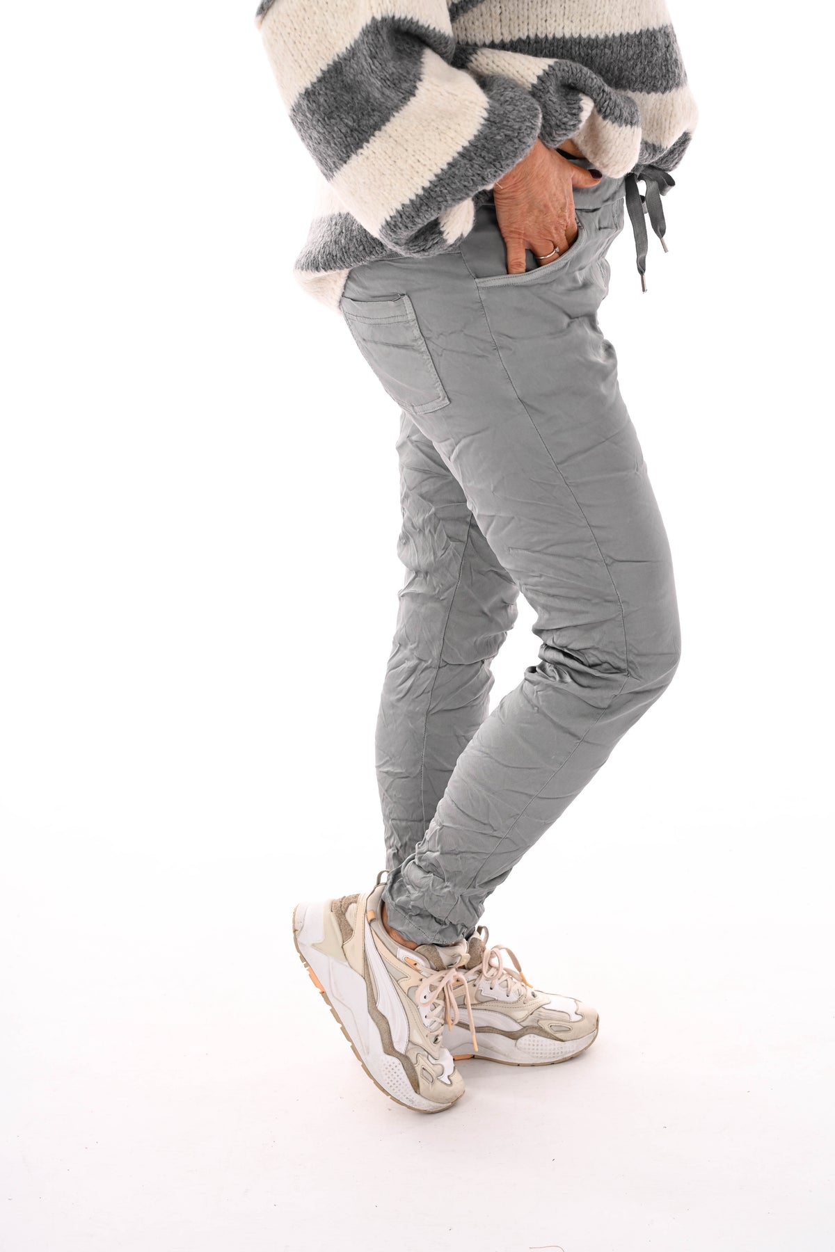 Silky stretchbroek grijs