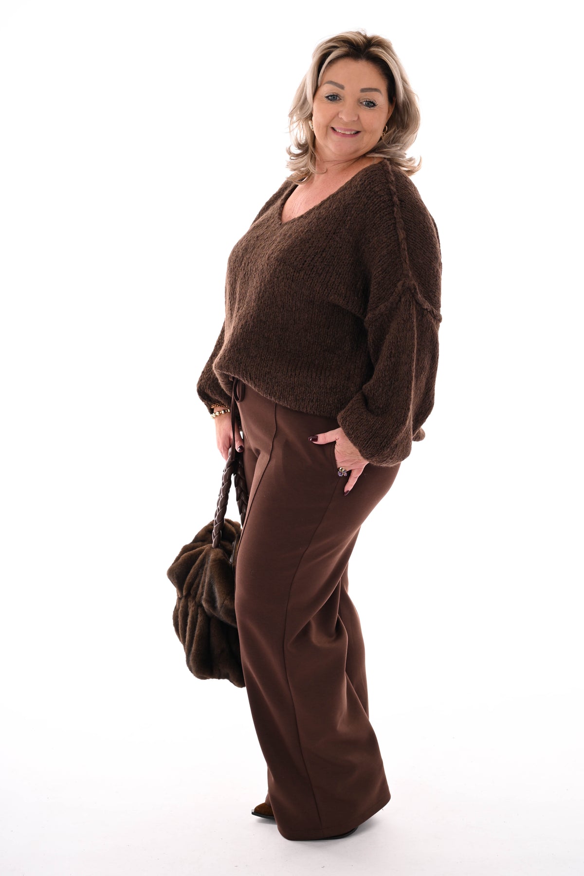 Handtas faux fur groot gevlochten handvat bruin