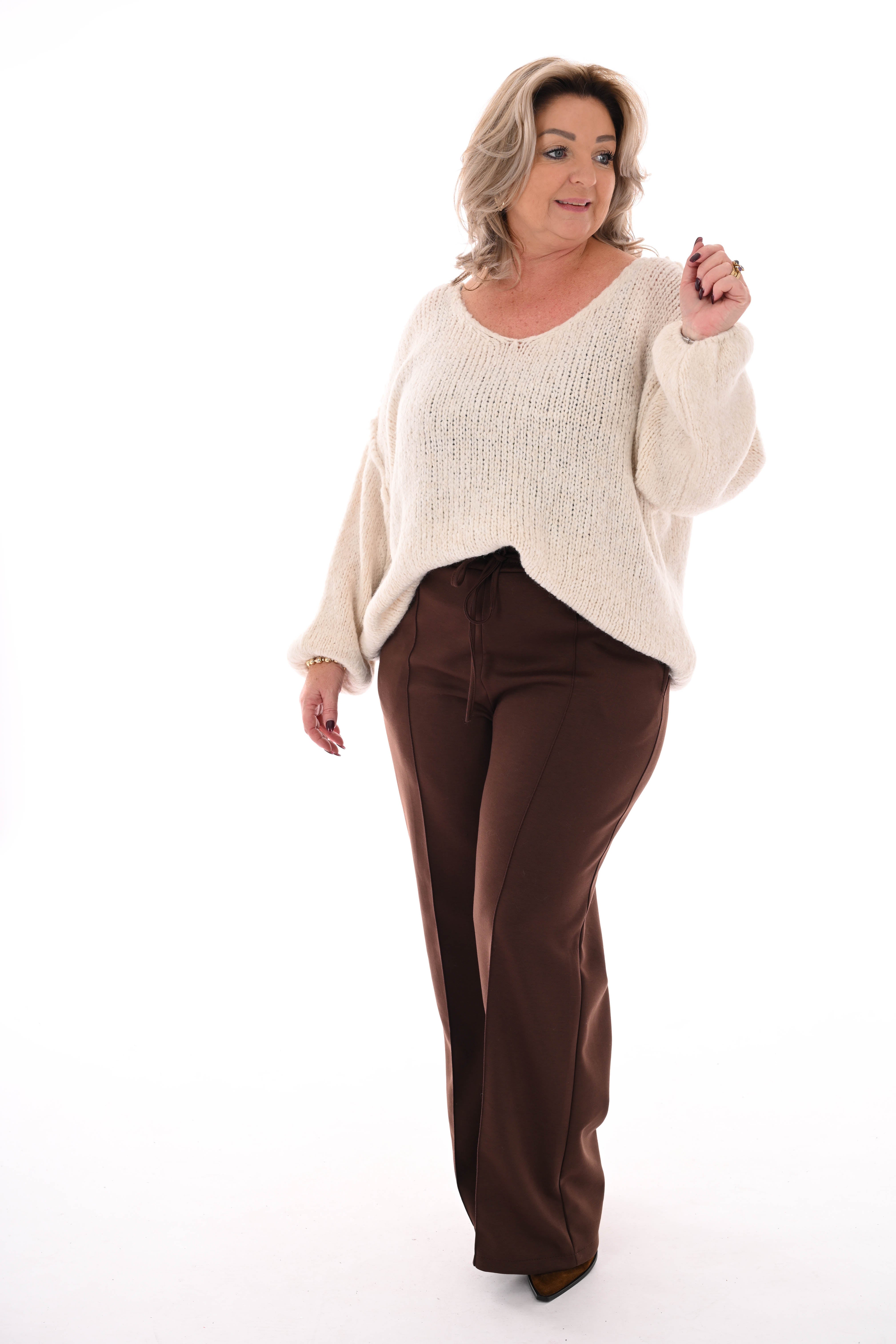 Grof gebreide trui v-hals roomwit