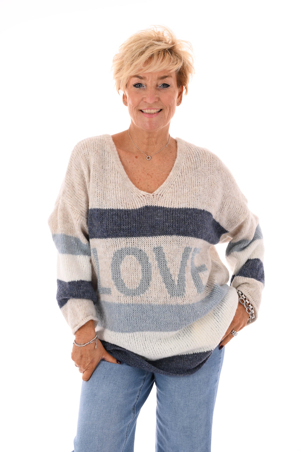 Gebreide trui love beige/jeansblauw